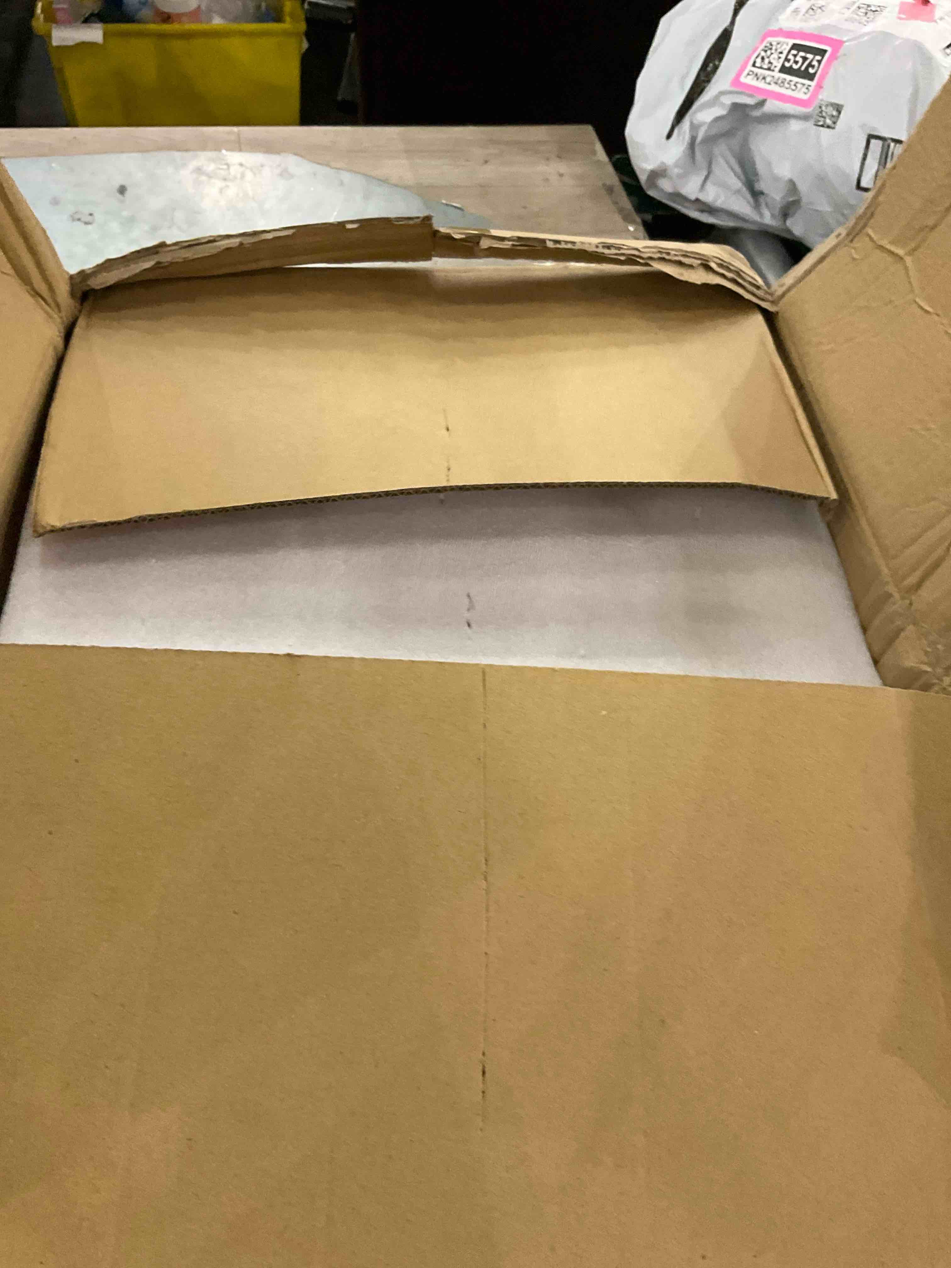 https://s3.amazonaws.com/lotting-images-prod/bidfta/TEA2355661_1751395183228.jpeg