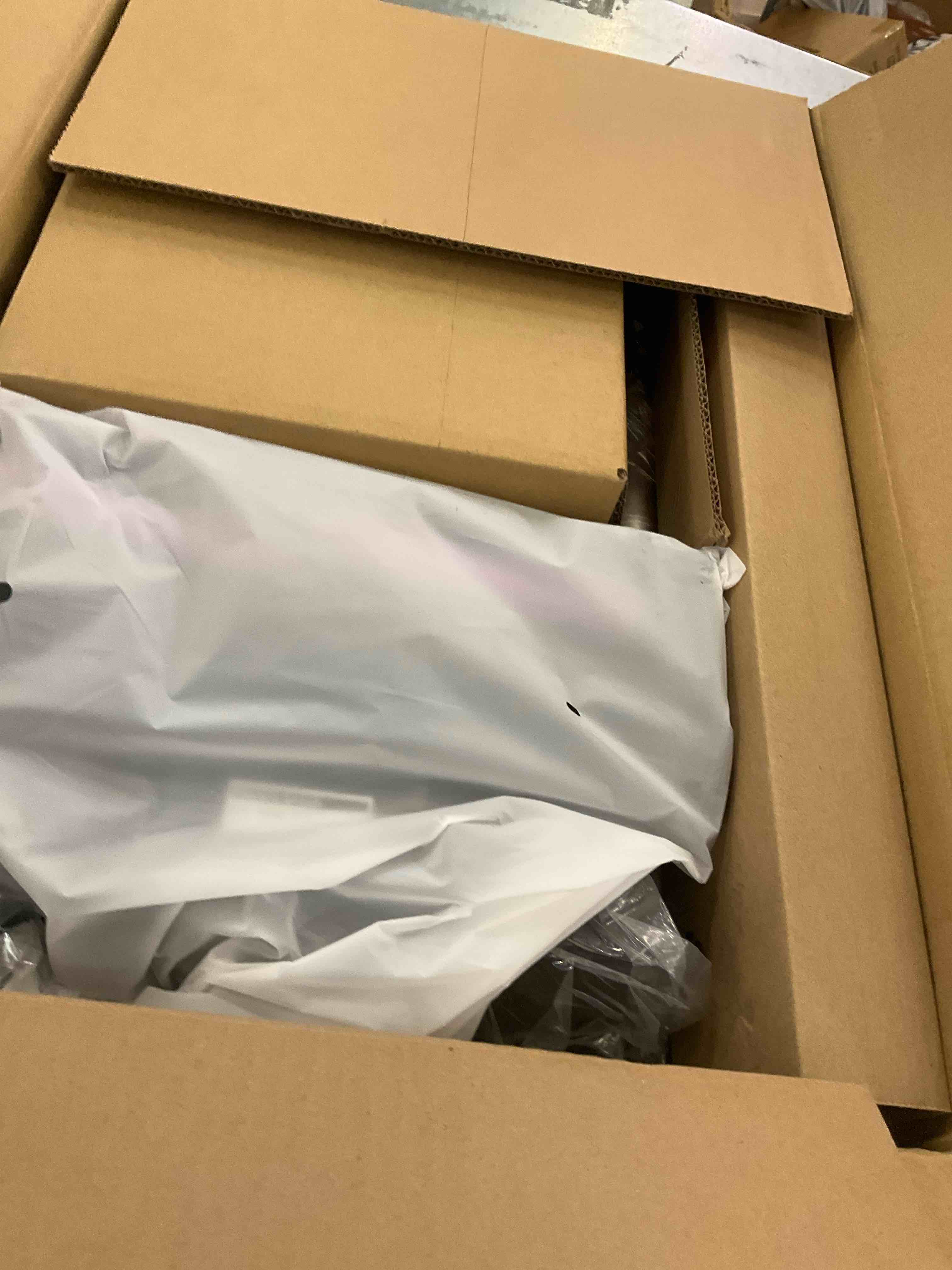 https://s3.amazonaws.com/lotting-images-prod/bidfta/TEA2355827_1751568384602.jpeg