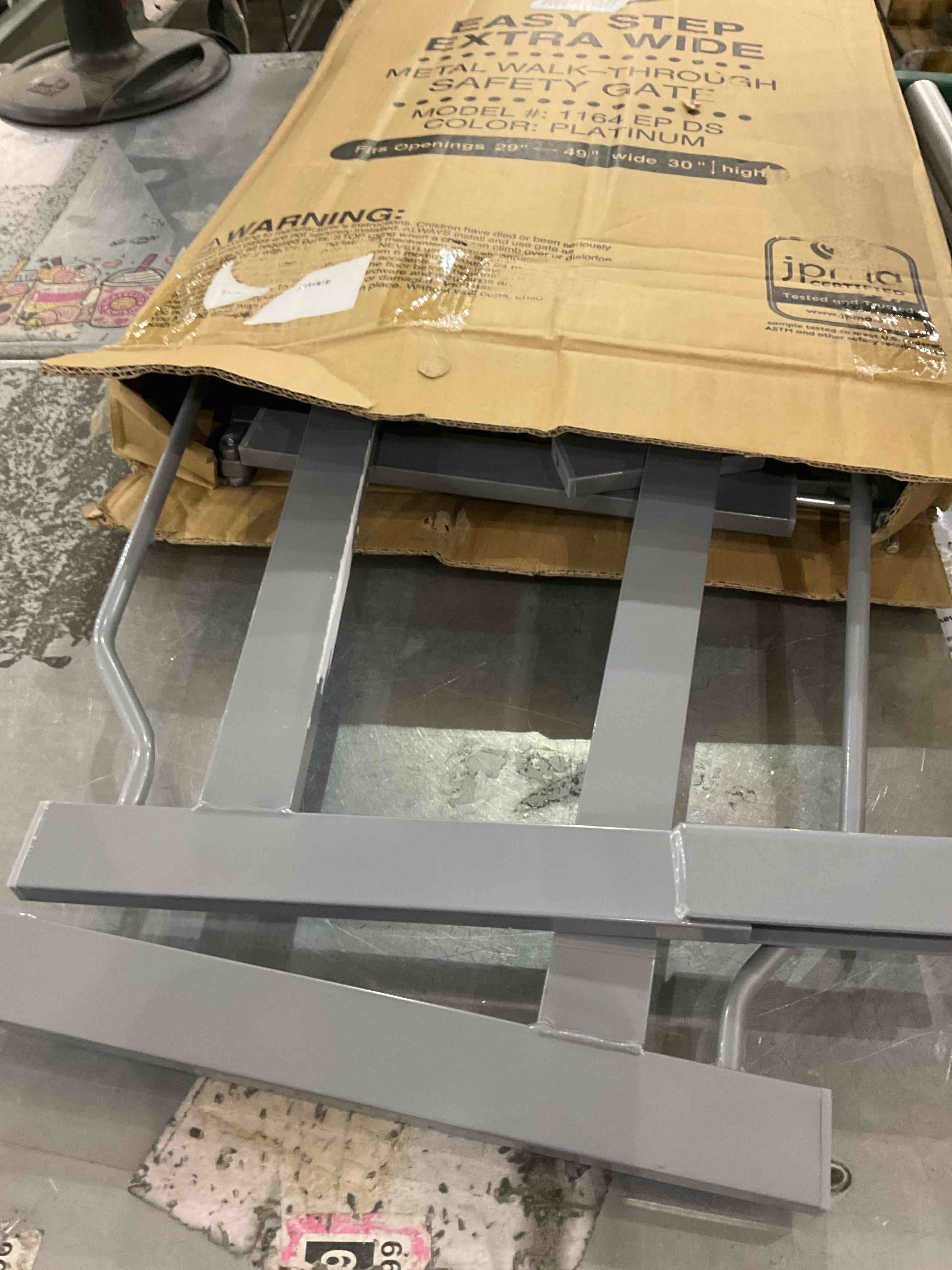 https://s3.amazonaws.com/lotting-images-prod/bidfta/TEA2356918_1750764198919.jpeg