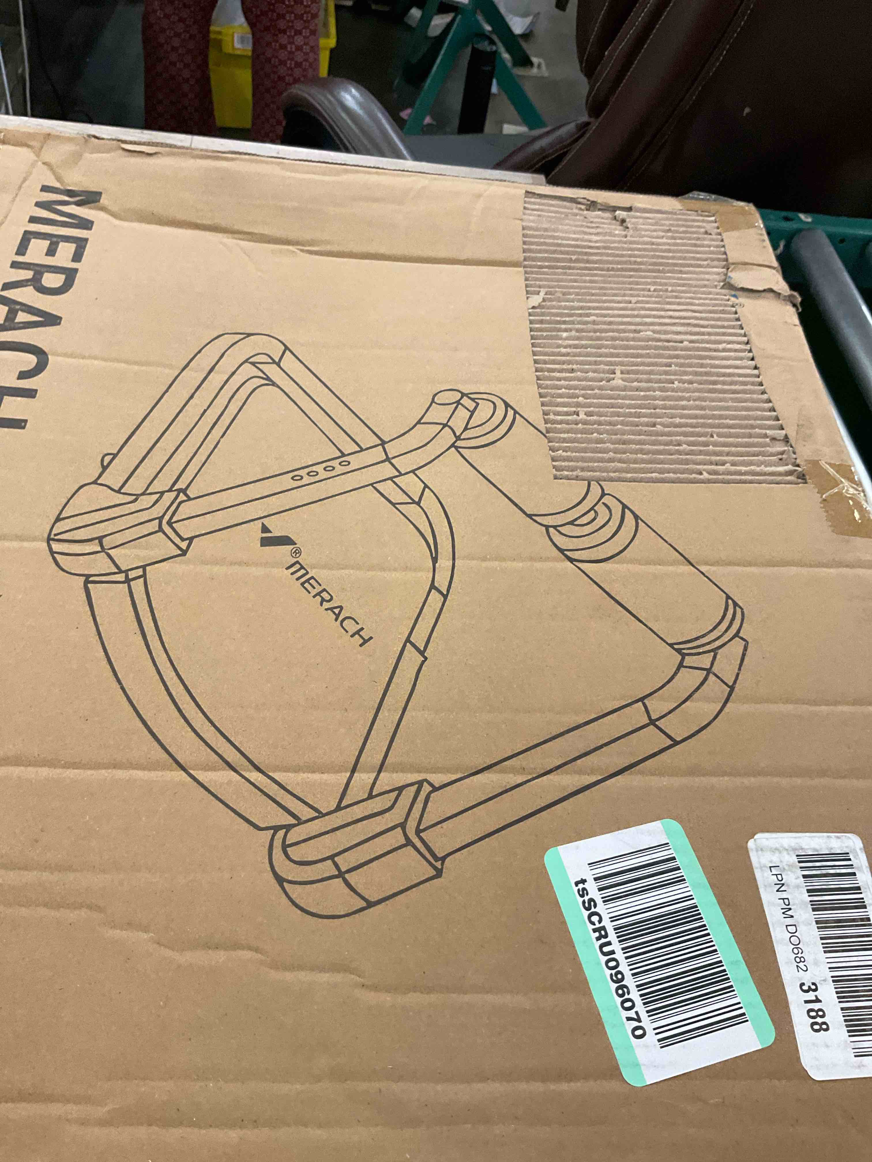https://s3.amazonaws.com/lotting-images-prod/bidfta/TEA2357664_1750786236919.jpeg