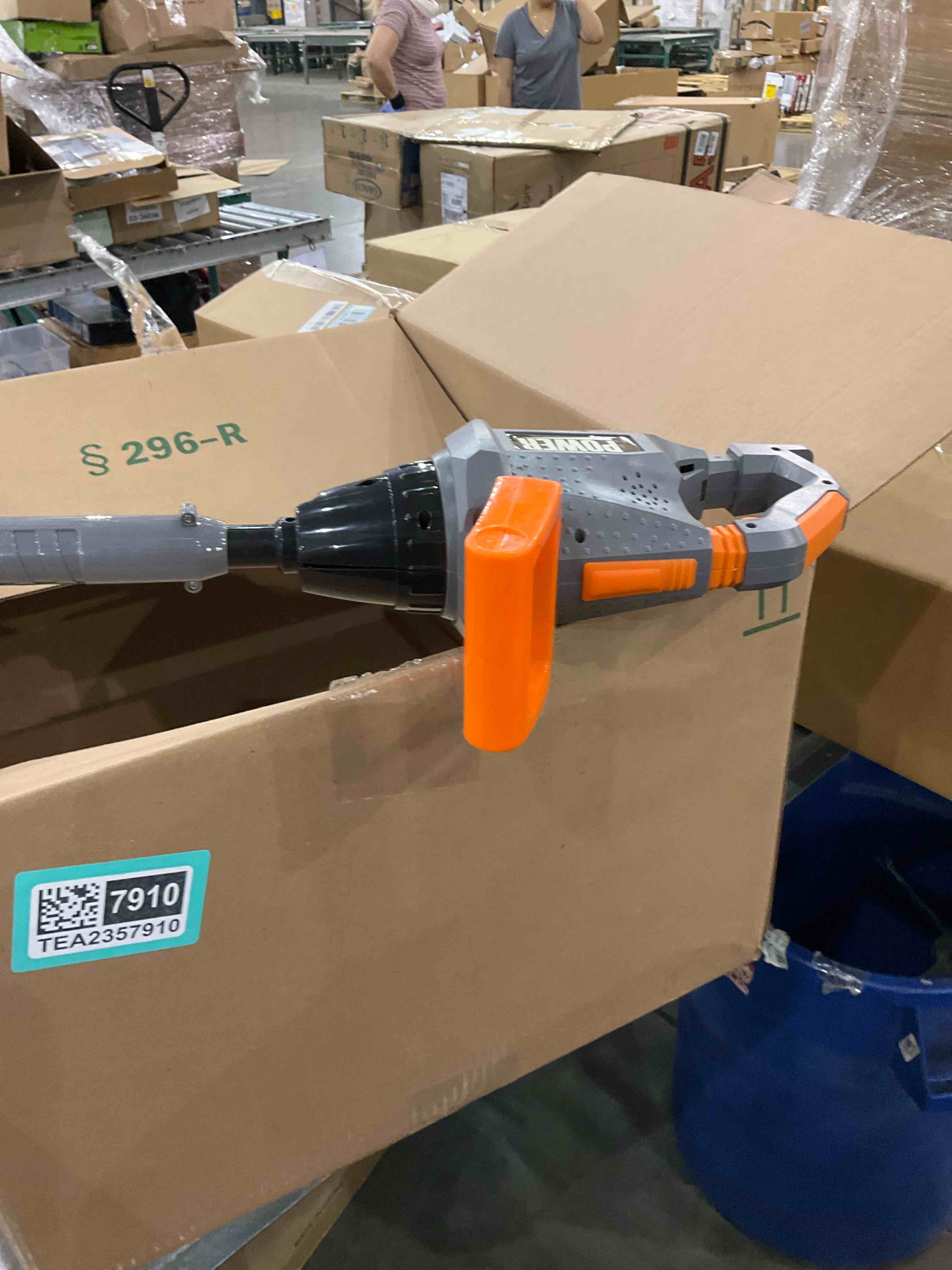 https://s3.amazonaws.com/lotting-images-prod/bidfta/TEA2357910_1750851594310.jpeg