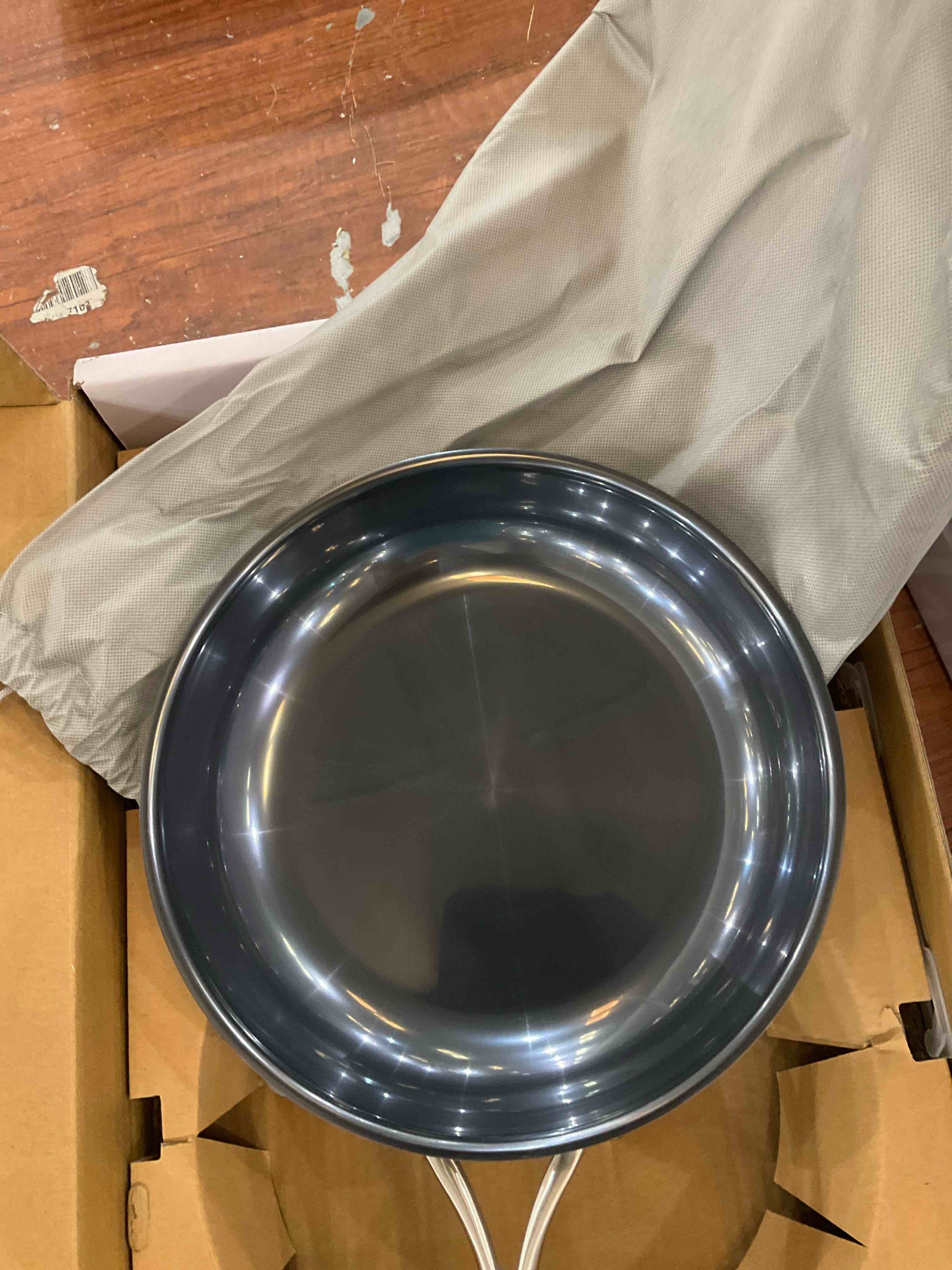 https://s3.amazonaws.com/lotting-images-prod/bidfta/TEA2358384_1750876532875.jpeg