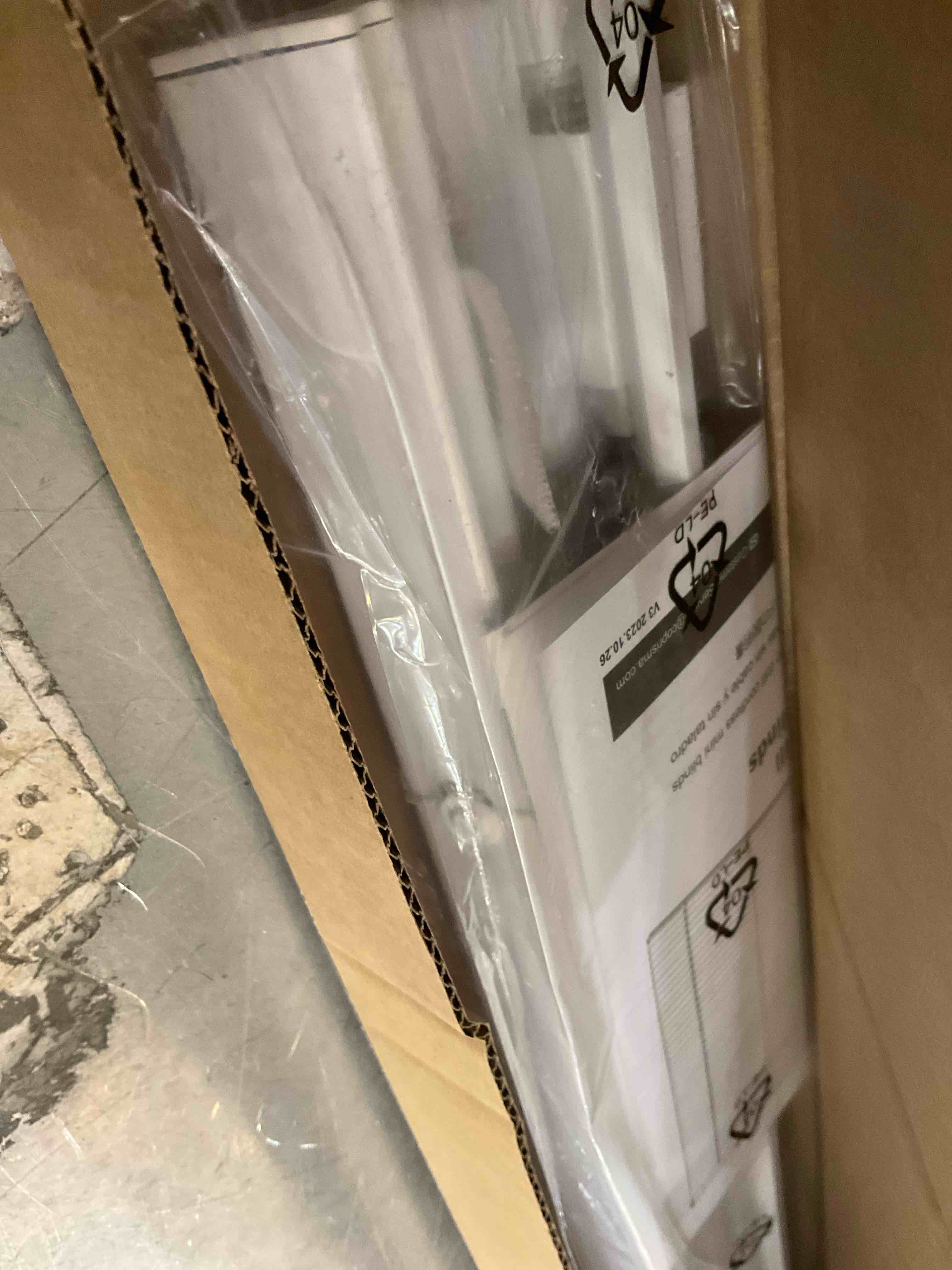 https://s3.amazonaws.com/lotting-images-prod/bidfta/TEA2358862_1750959913775.jpeg