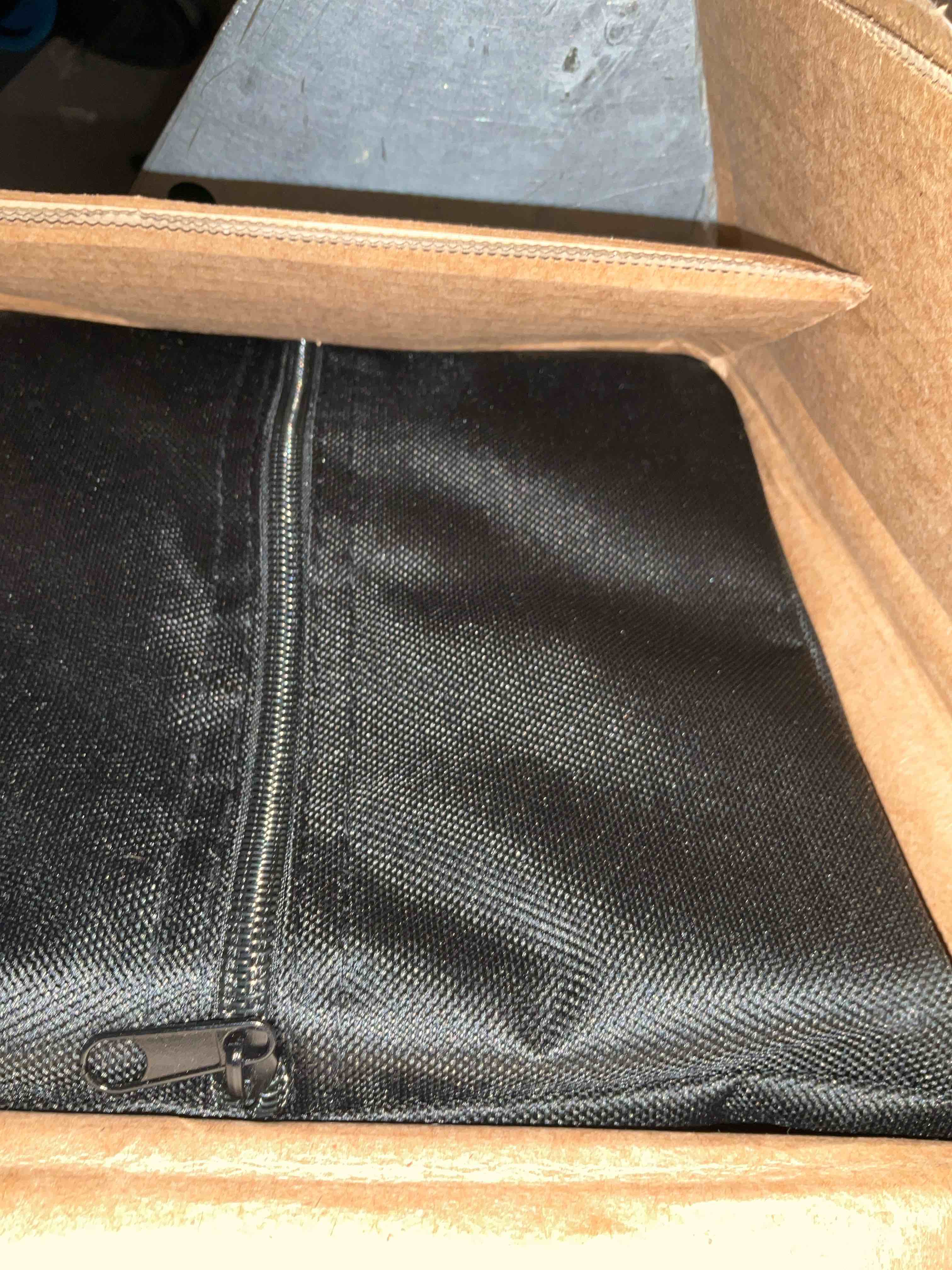 https://s3.amazonaws.com/lotting-images-prod/bidfta/TEA2360890_1750253405260.jpeg