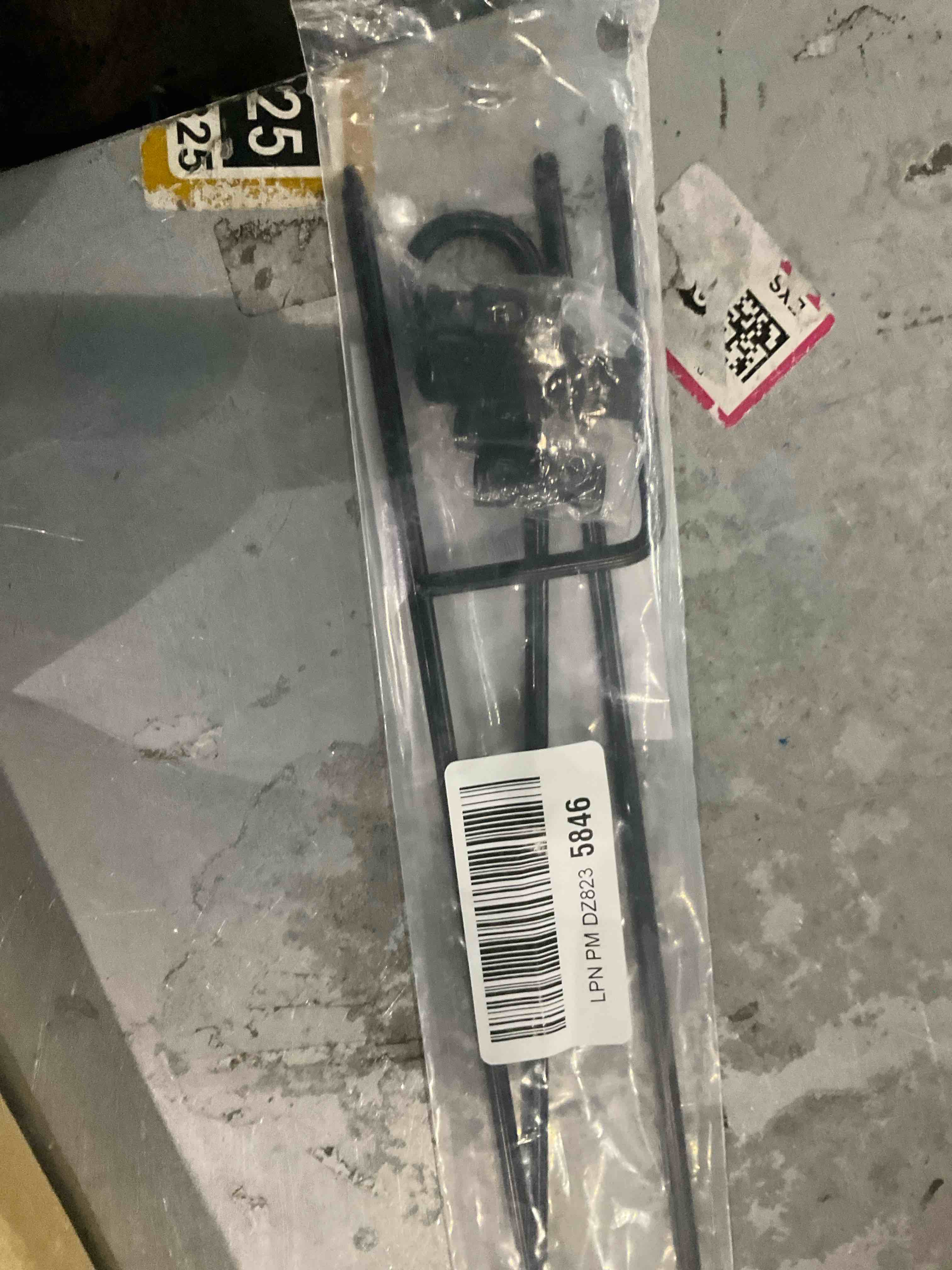 HOOSUN Garden Flag Stand Holder Pole Easy to Install Strong Sturdy wrought iron Fits 12.5" x 18" Mini Flag with 1 Tiger Clip Curved hook with S type (1)