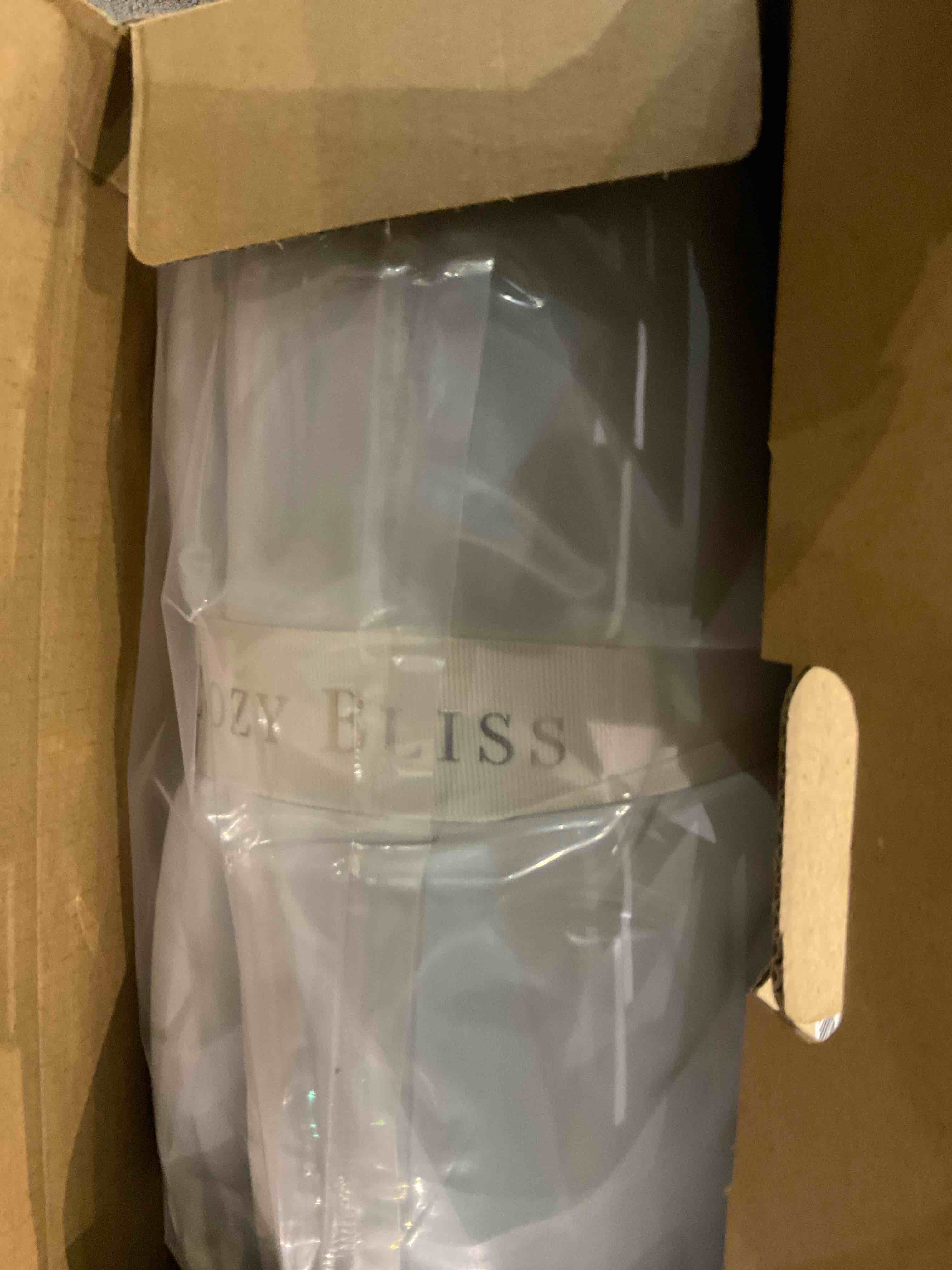 Cozy Bliss Cooling Comforter Queen Size, Cooling Blankets for Hot Sleepers and Night Sweats, Blue Summer Comforter for Queen Size Bed, Breathable Soft lightweight Silk Smooth