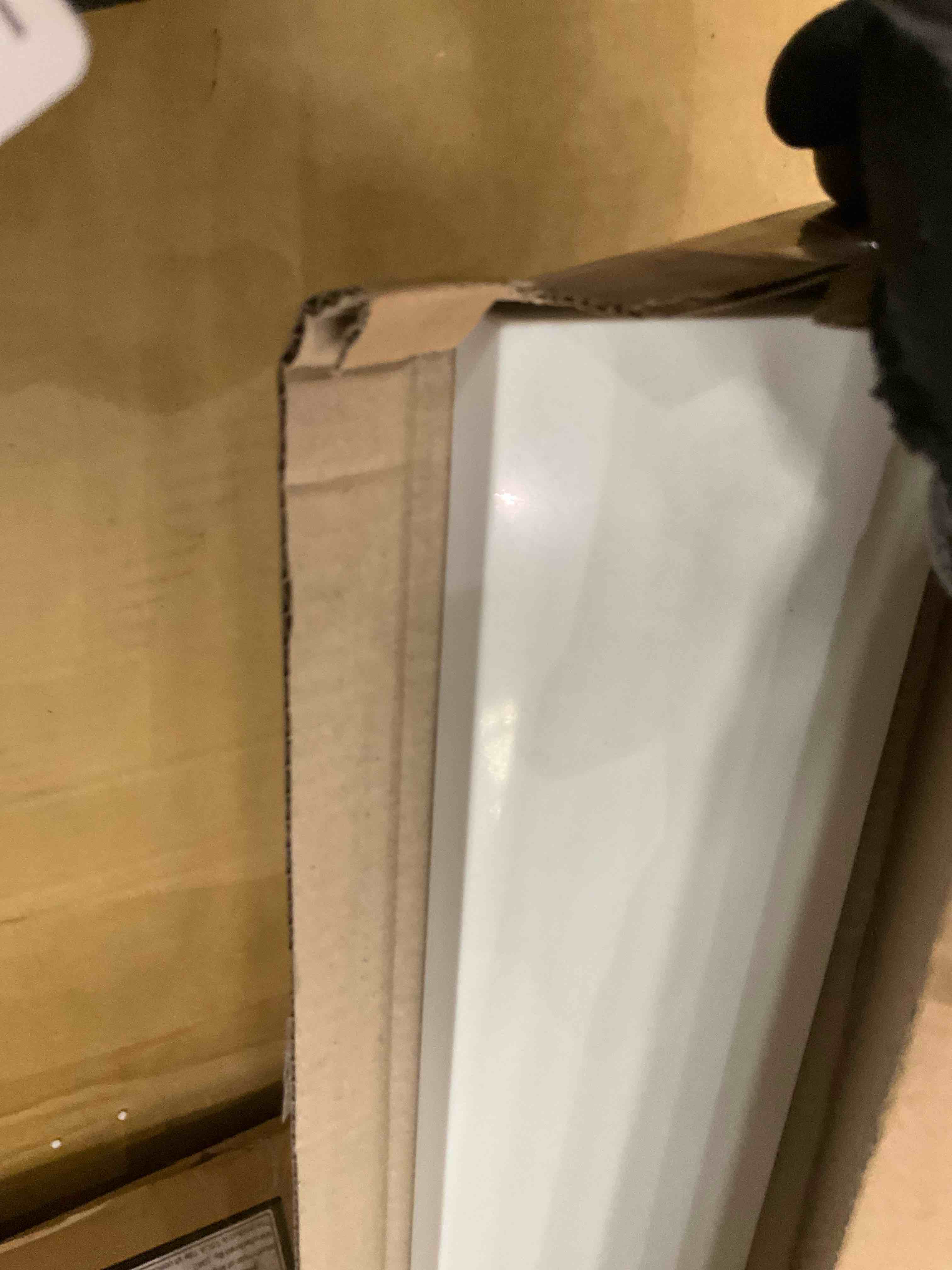 https://s3.amazonaws.com/lotting-images-prod/bidfta/TEA2362021_1749653411586.jpeg