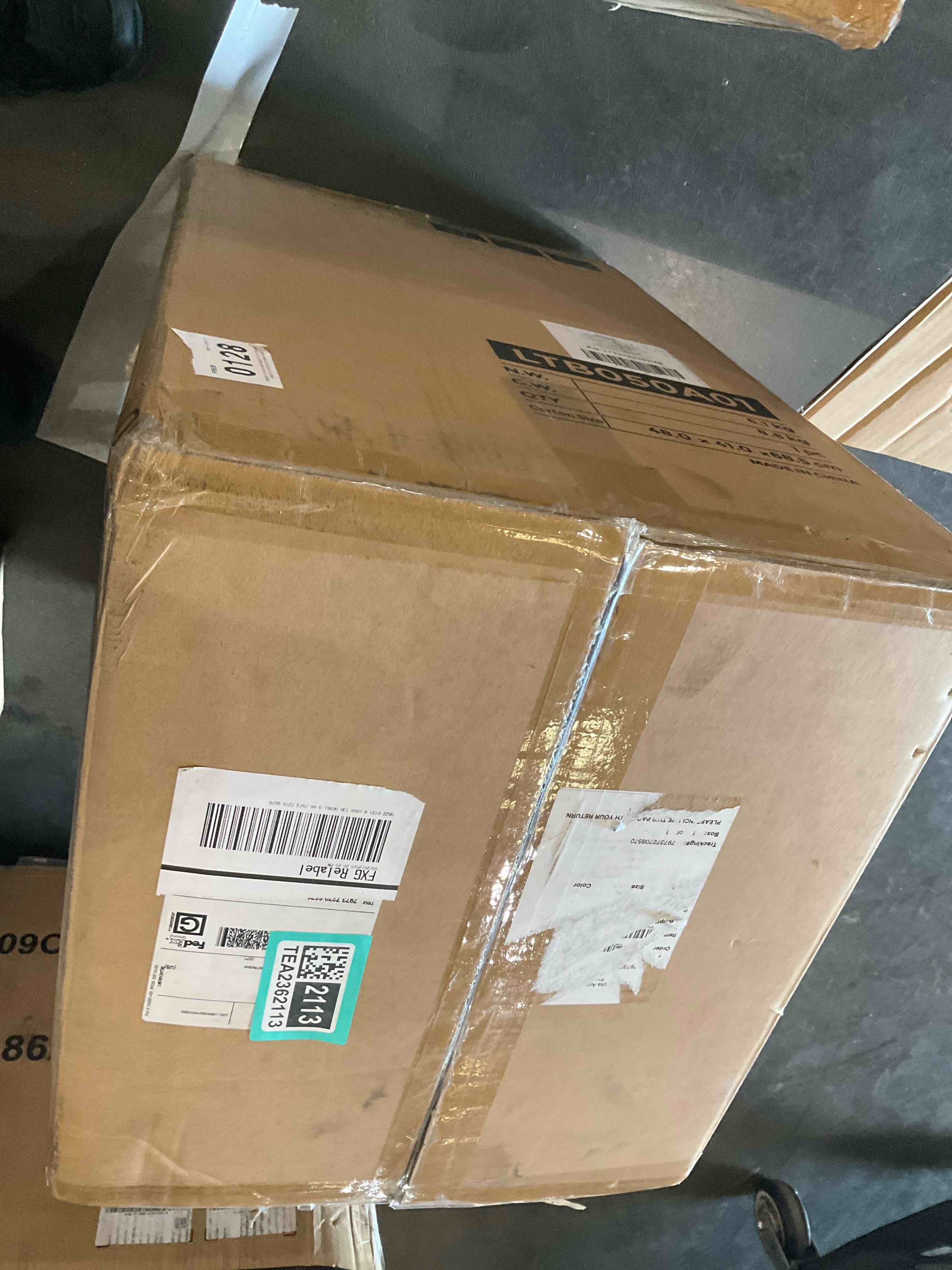 https://s3.amazonaws.com/lotting-images-prod/bidfta/TEA2362113_1749738299802.jpeg