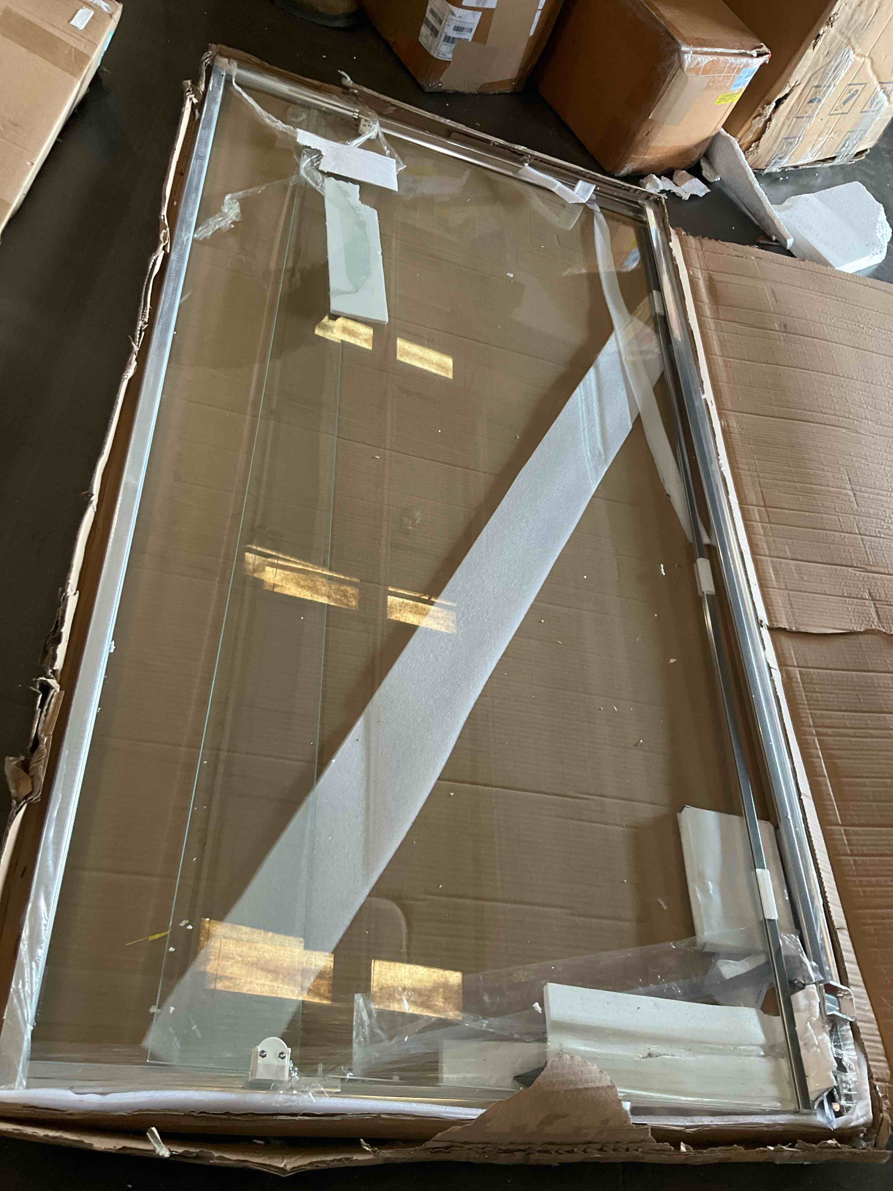 Glass shower doors 