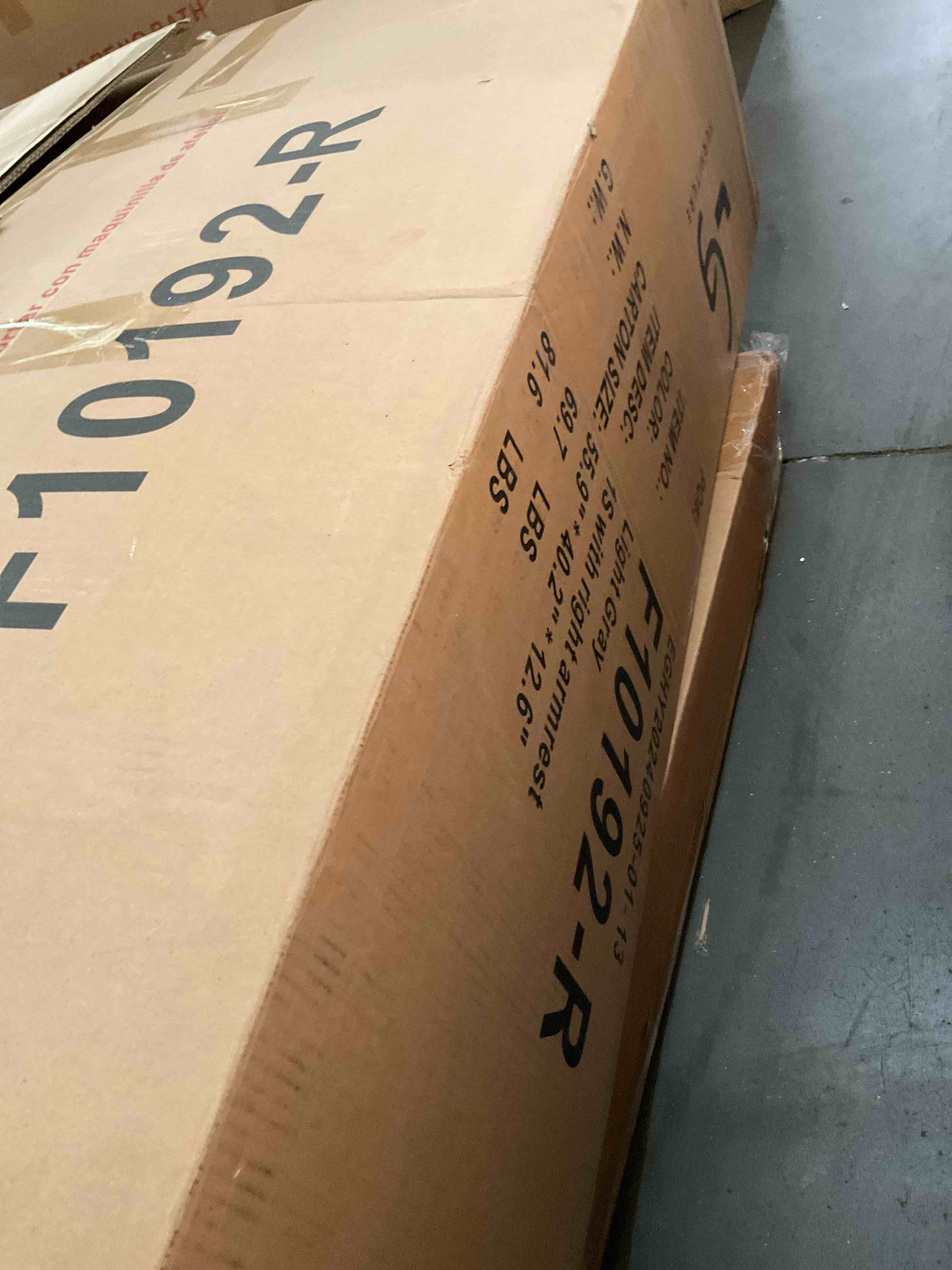 https://s3.amazonaws.com/lotting-images-prod/bidfta/TEA2362332_1750159885621.jpeg