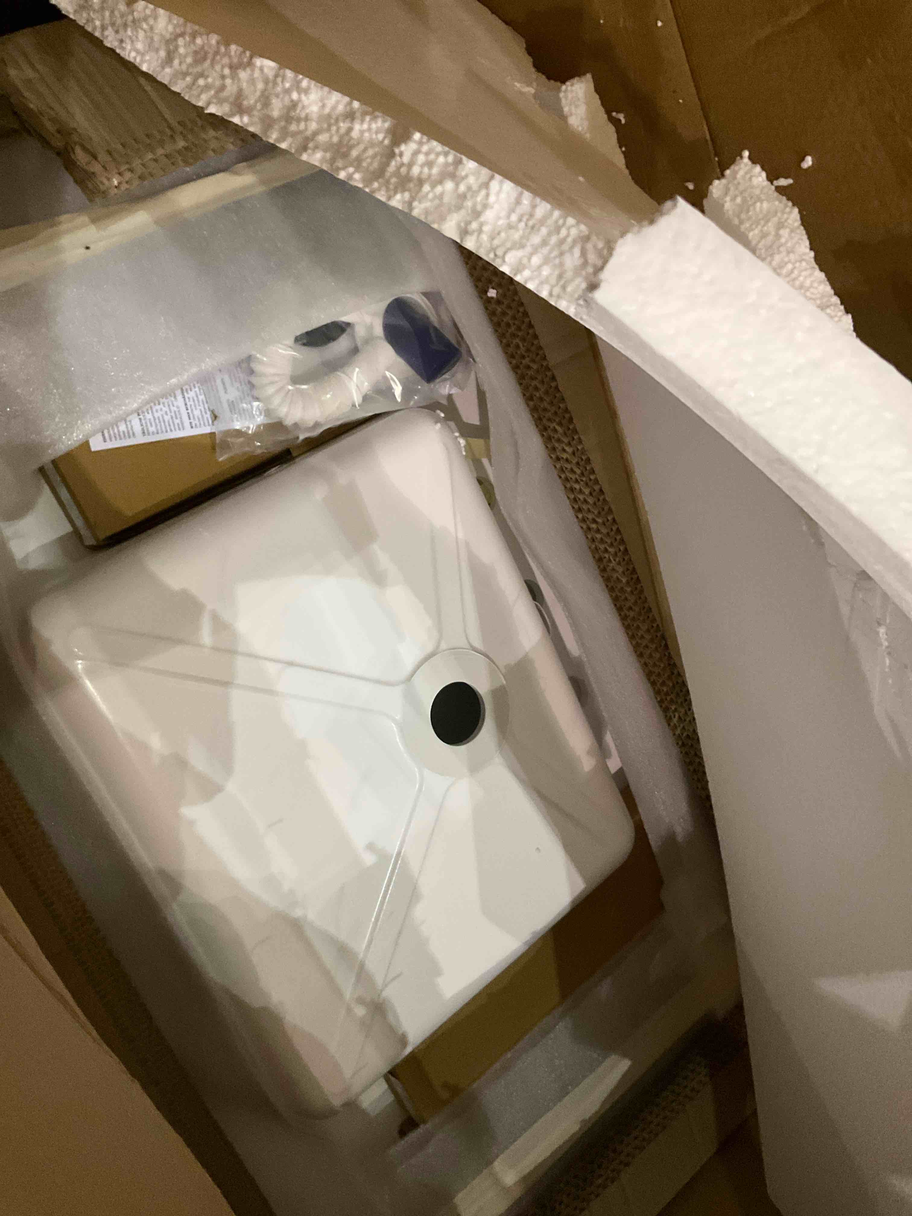 https://s3.amazonaws.com/lotting-images-prod/bidfta/TEA2362449_1750247043608.jpeg