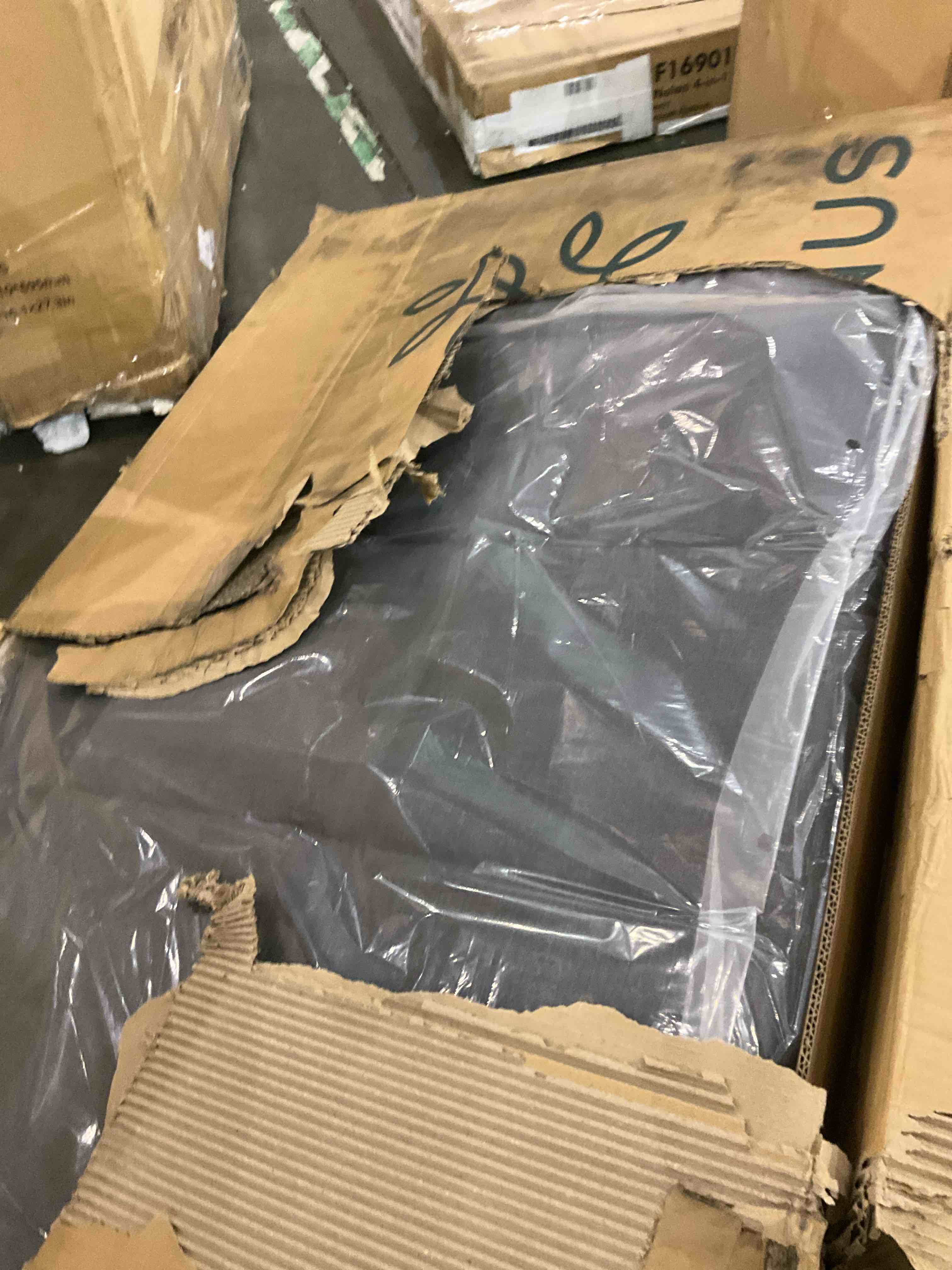 https://s3.amazonaws.com/lotting-images-prod/bidfta/TEA2362688_1750340781411.jpeg