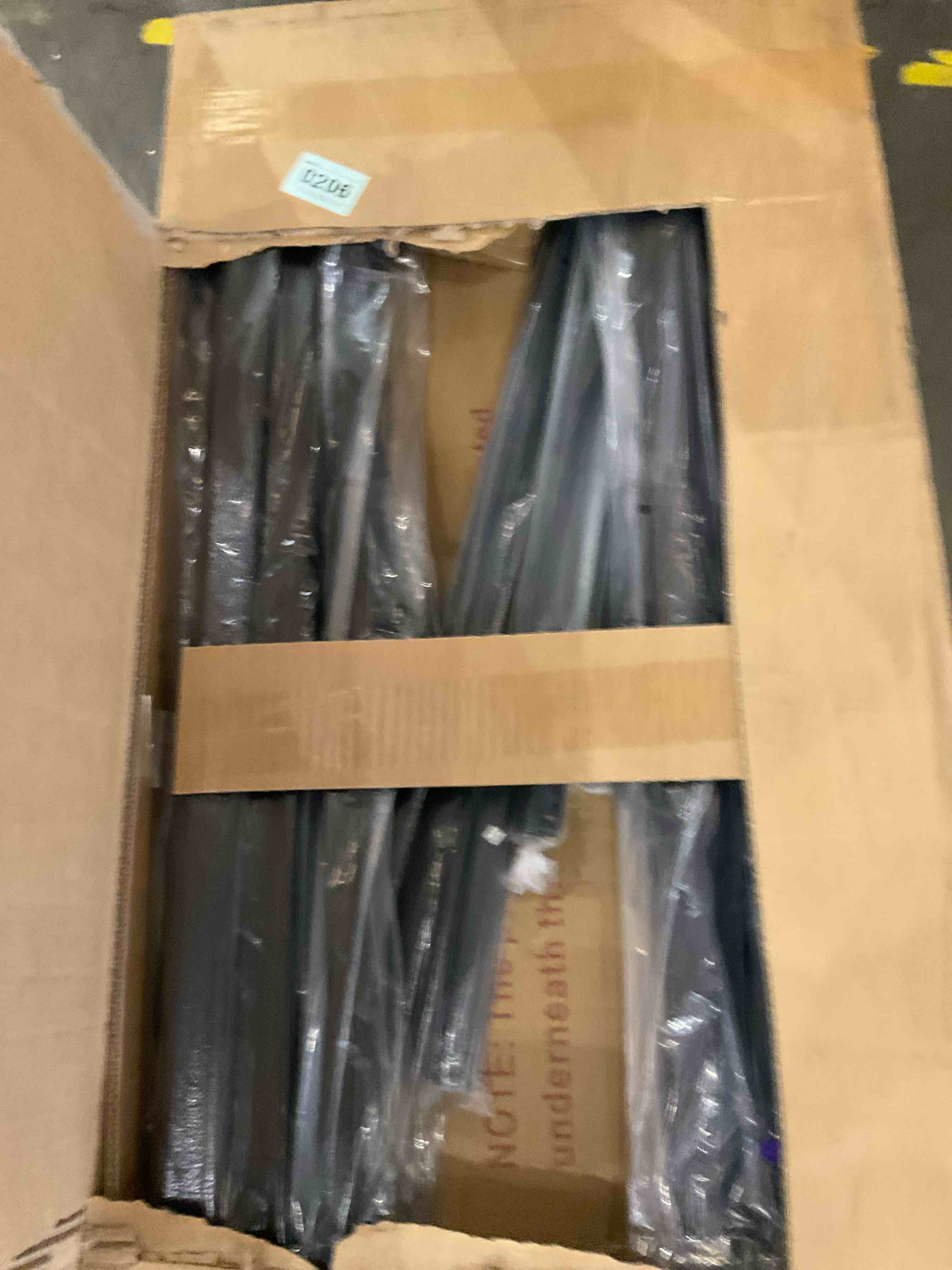 https://s3.amazonaws.com/lotting-images-prod/bidfta/TEA2362690_1750341520553.jpeg