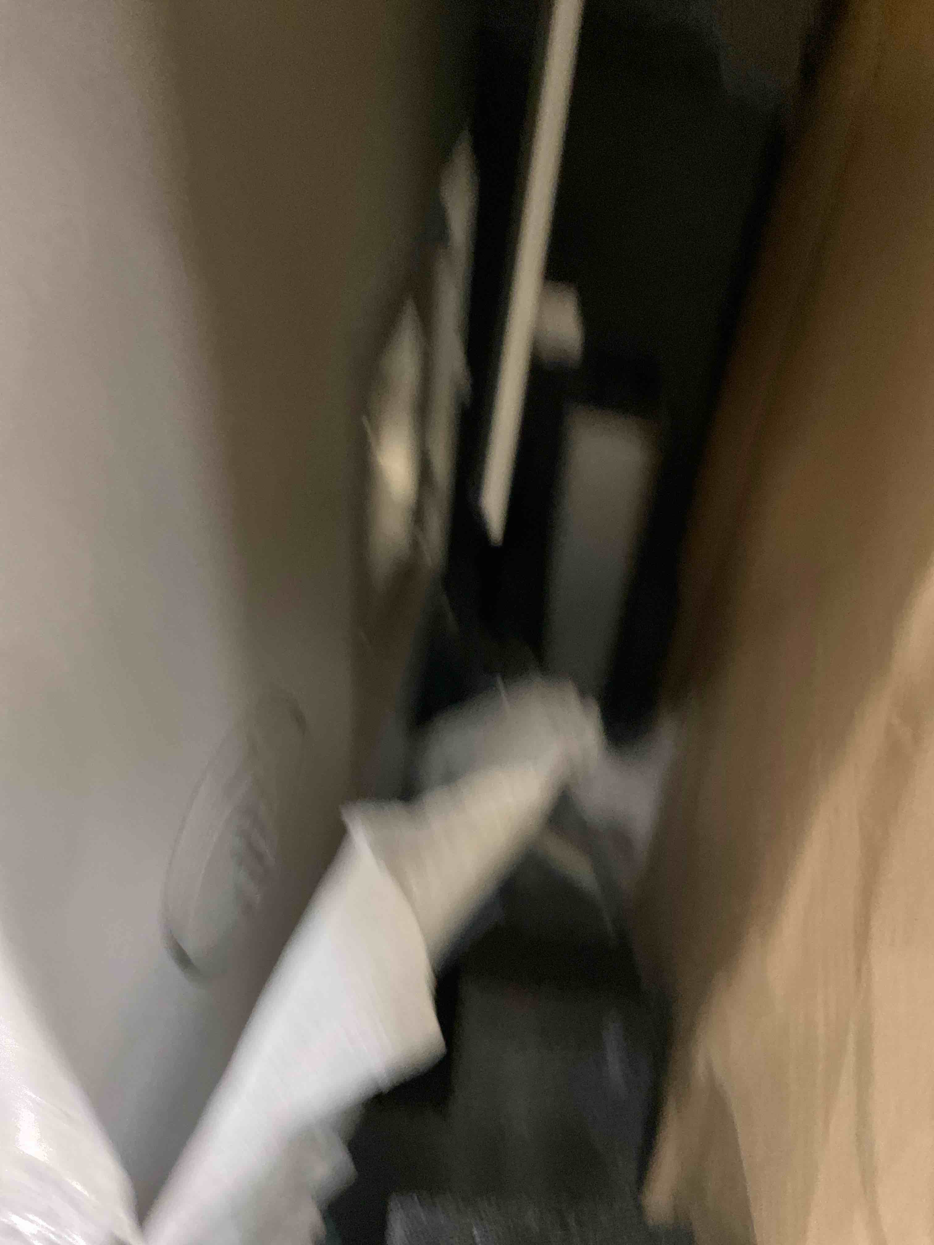 https://s3.amazonaws.com/lotting-images-prod/bidfta/TEA2362919_1750432498788.jpeg