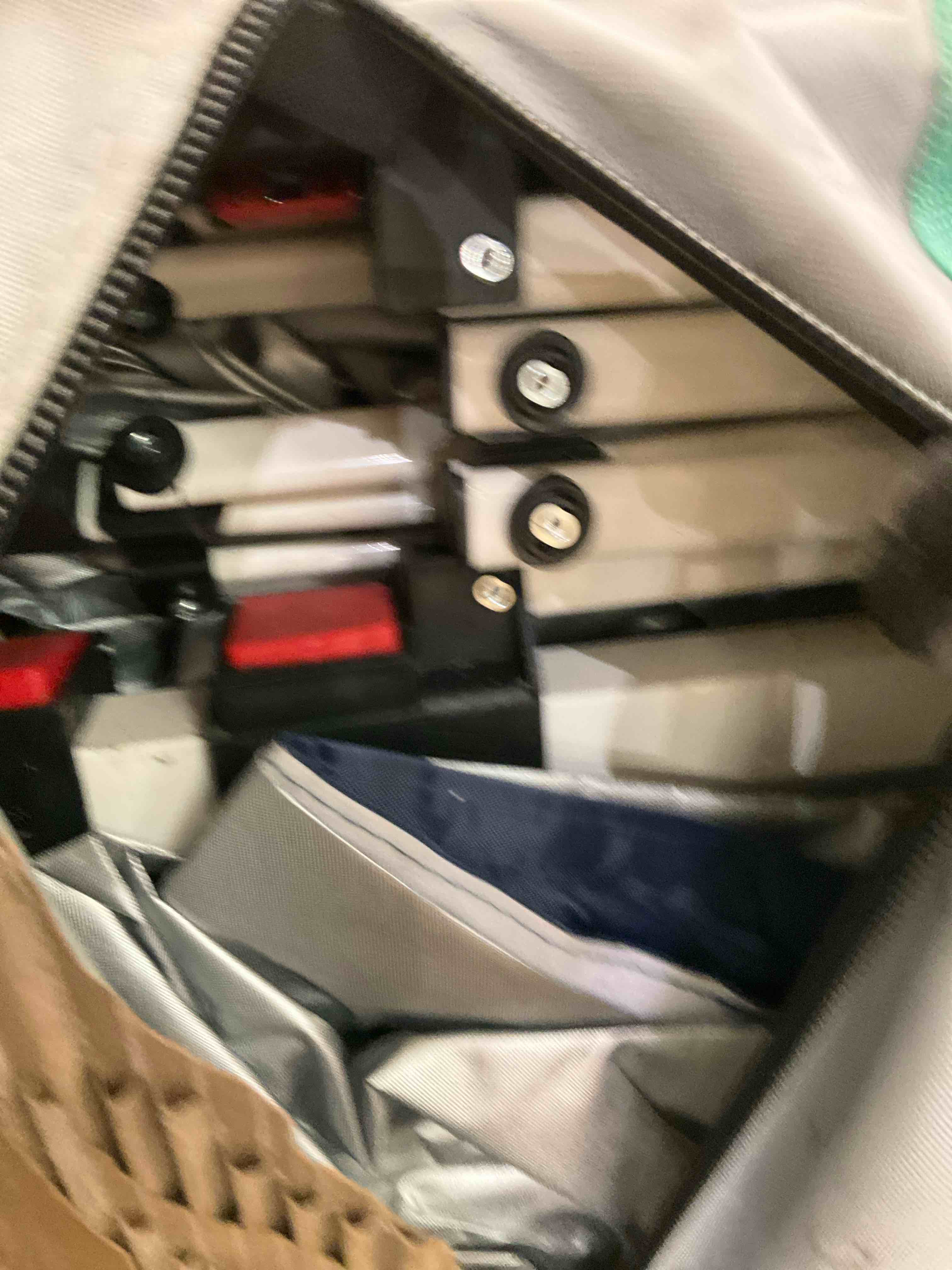 https://s3.amazonaws.com/lotting-images-prod/bidfta/TEA2363004_1750445055844.jpeg