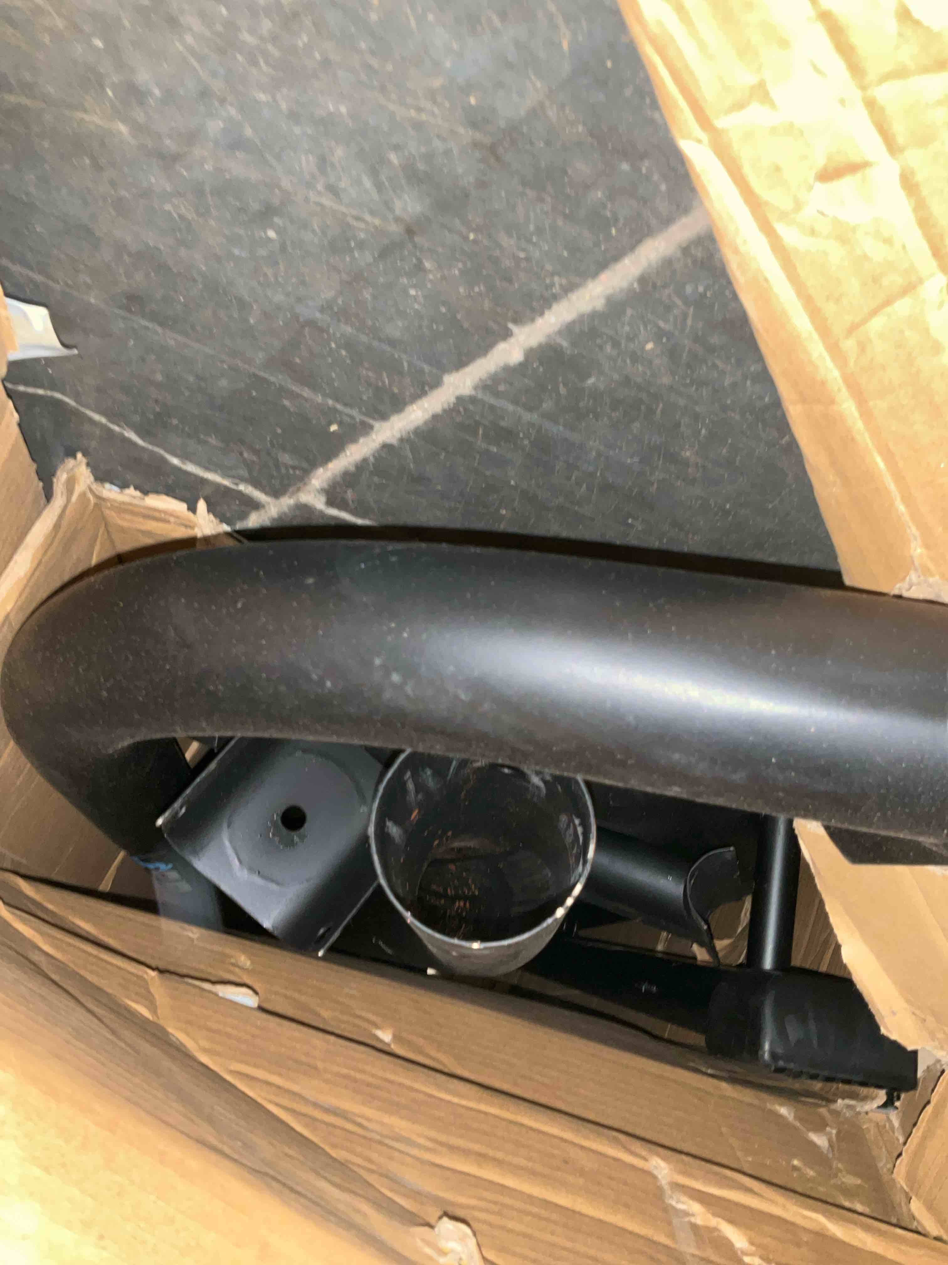 https://s3.amazonaws.com/lotting-images-prod/bidfta/TEA2363005_1750445099620.jpeg