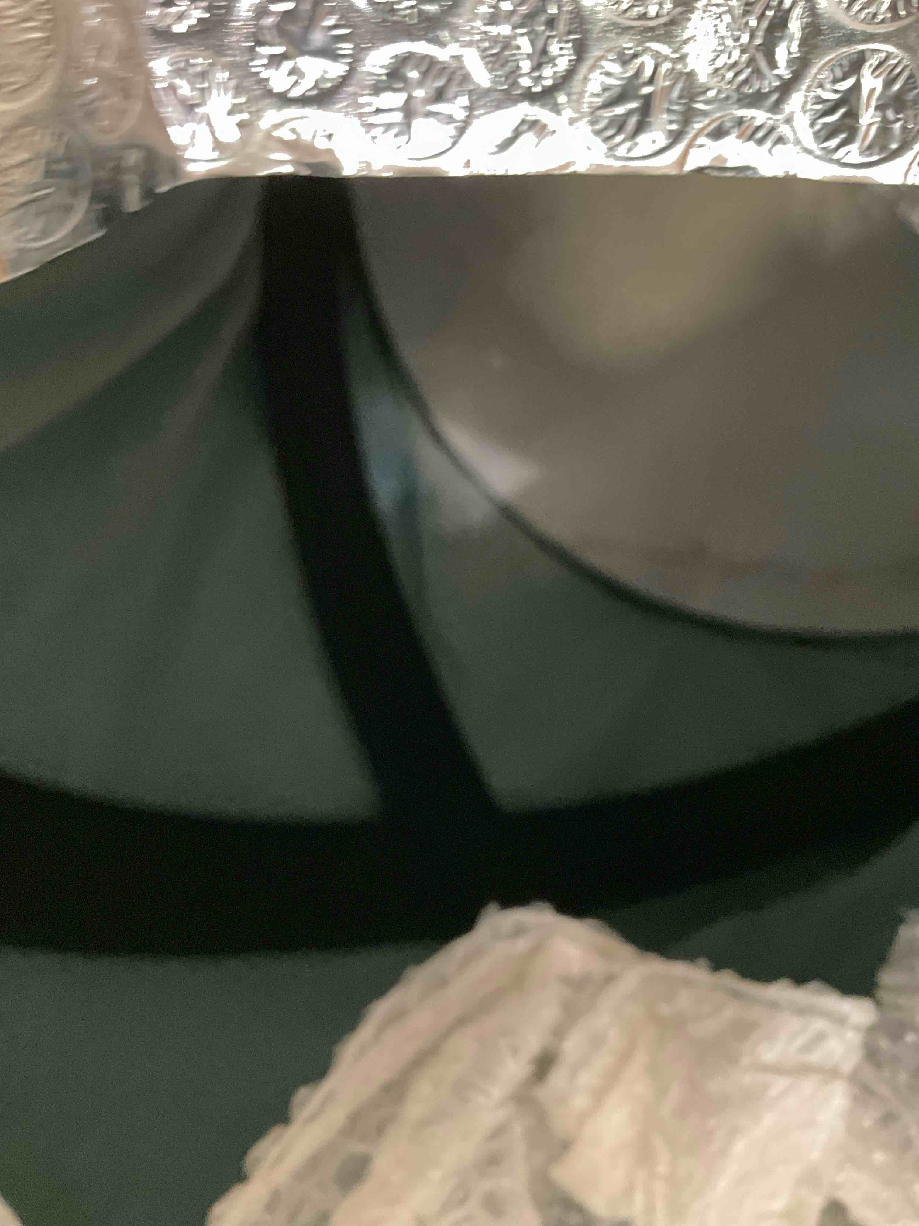 https://s3.amazonaws.com/lotting-images-prod/bidfta/TEA2363055_1750684862323.jpeg