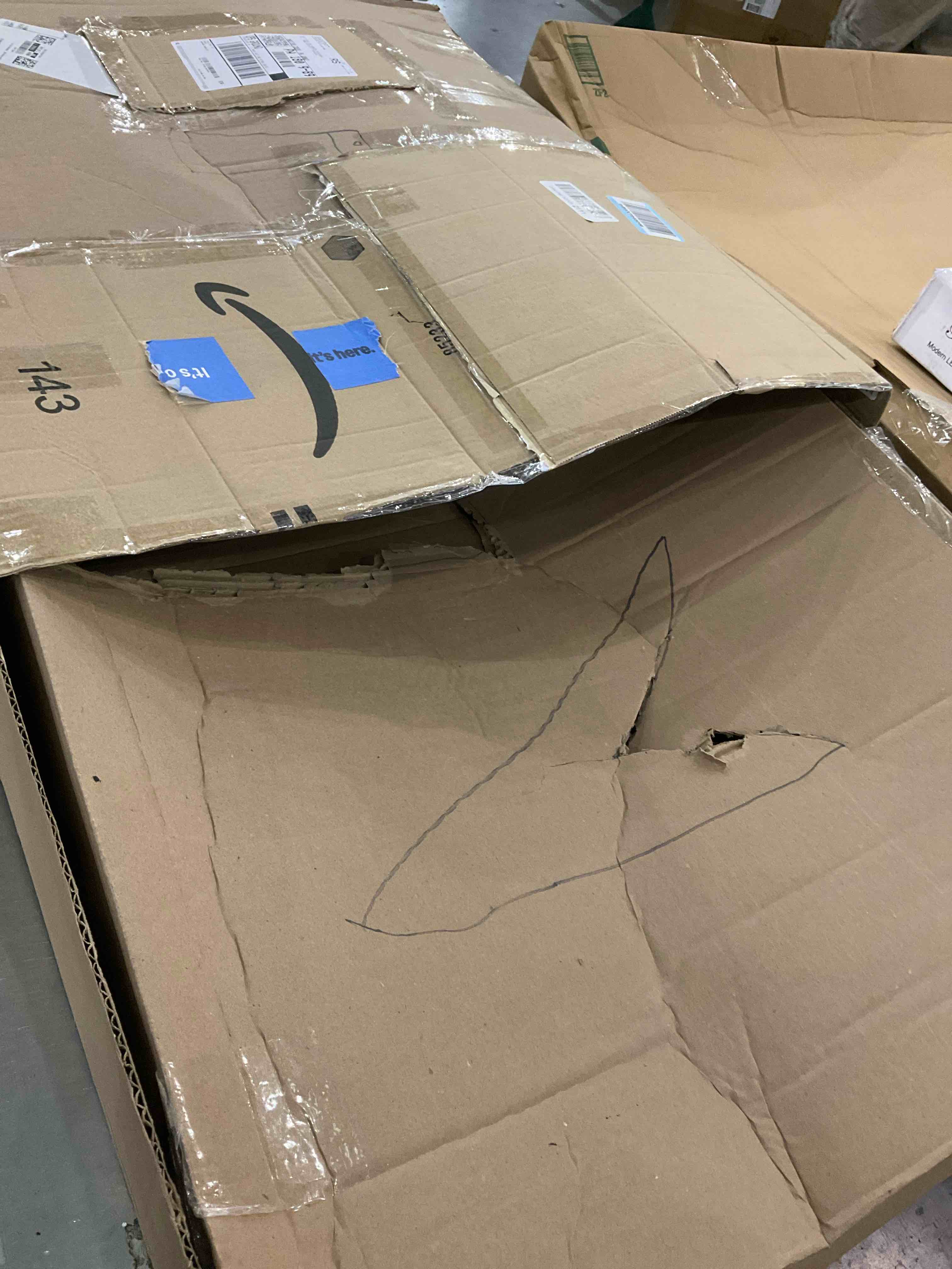 https://s3.amazonaws.com/lotting-images-prod/bidfta/TEA2363395_1750852642327.jpeg