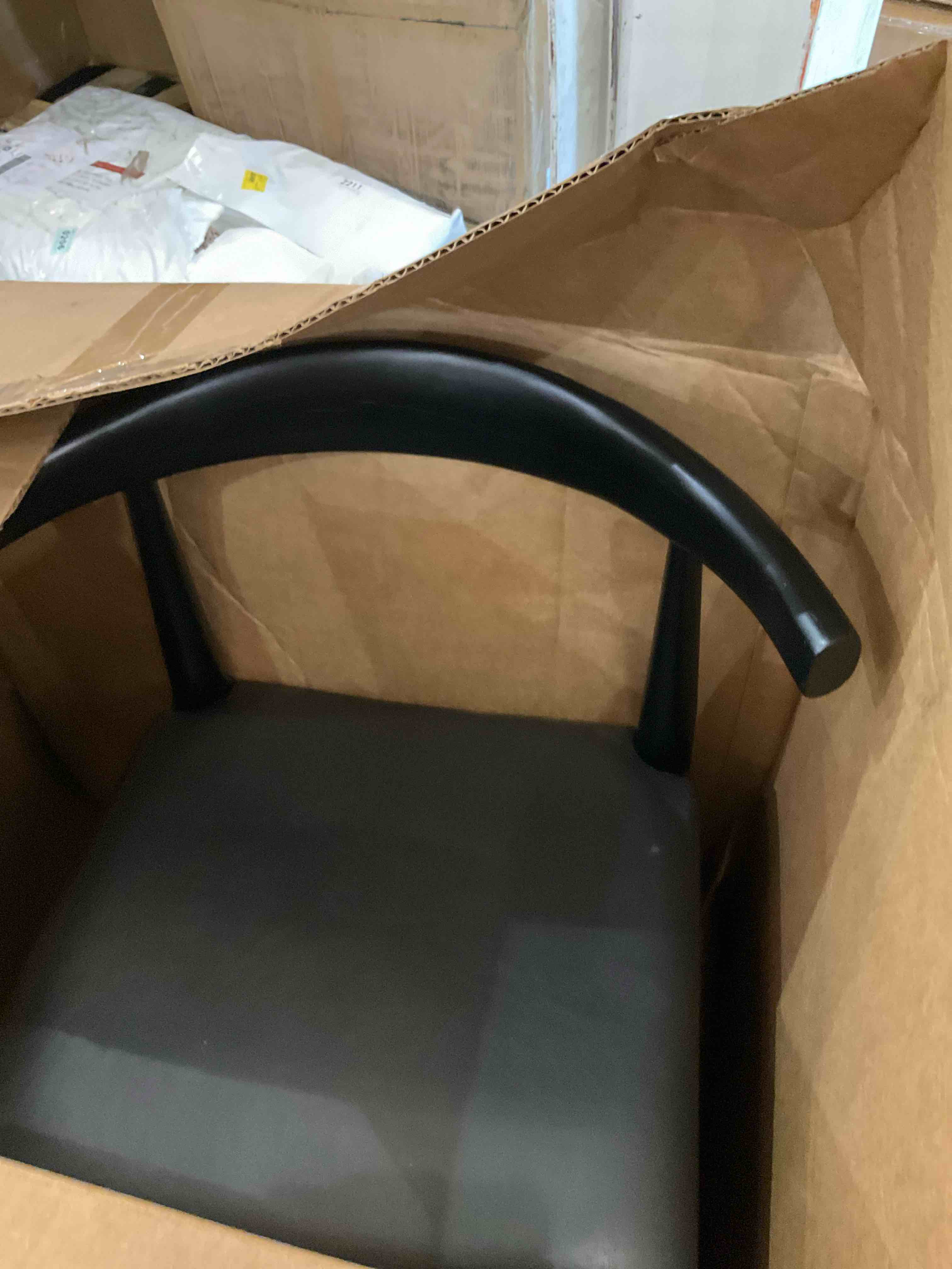 https://s3.amazonaws.com/lotting-images-prod/bidfta/TEA2363671_1750861335880.jpeg