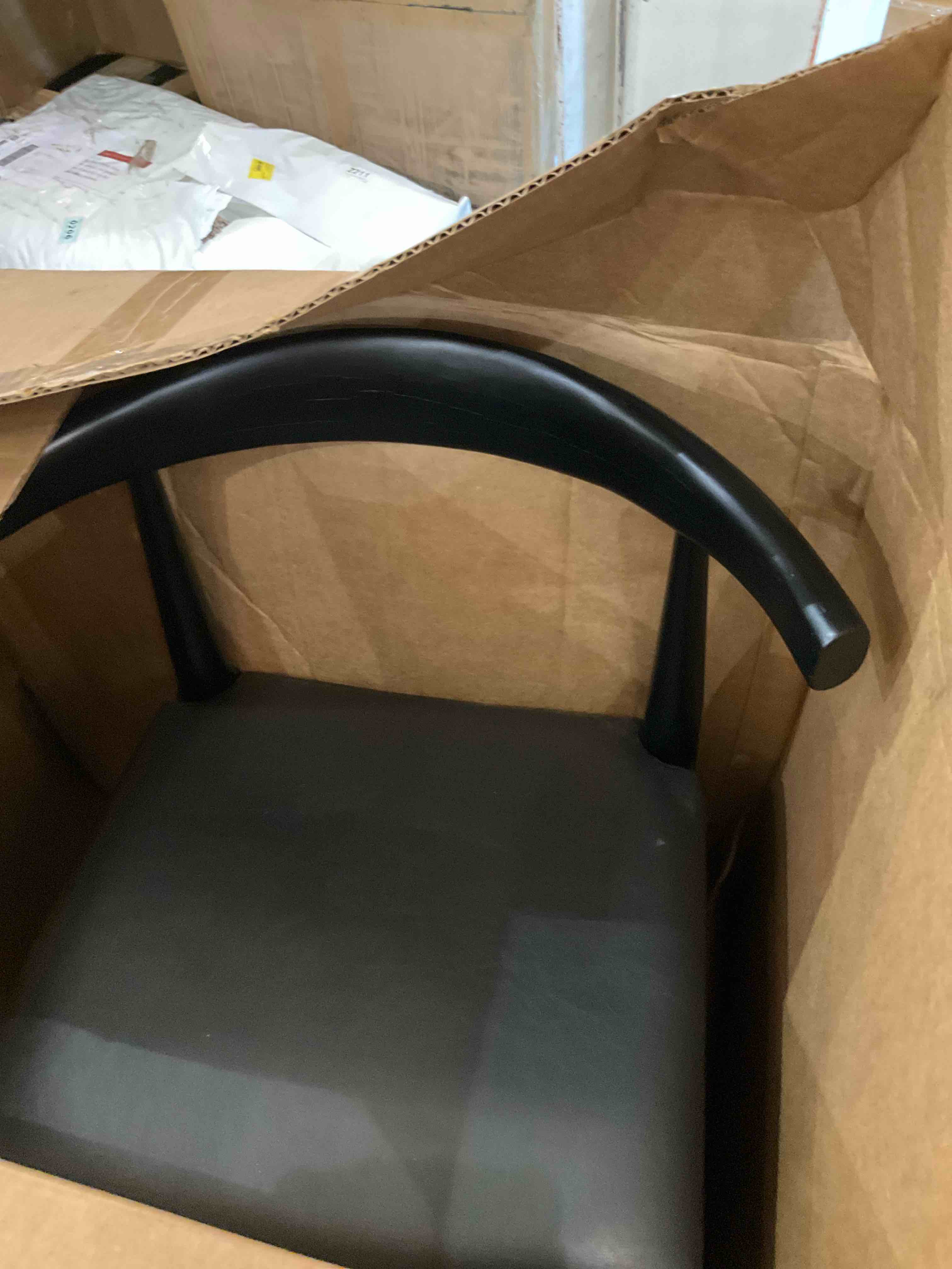 https://s3.amazonaws.com/lotting-images-prod/bidfta/TEA2363671_1750861337256.jpeg
