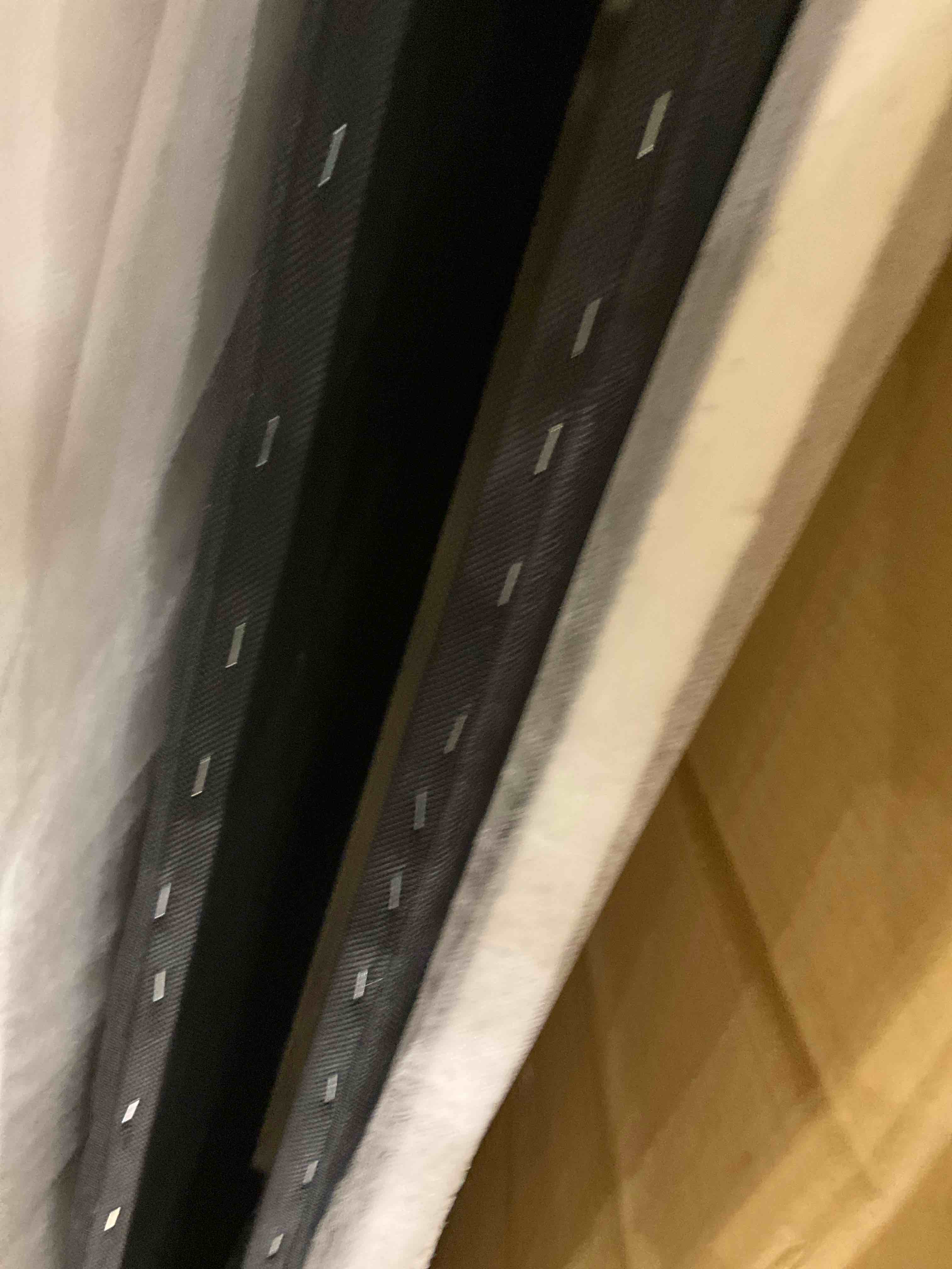 https://s3.amazonaws.com/lotting-images-prod/bidfta/TEA2363778_1750946225866.jpeg