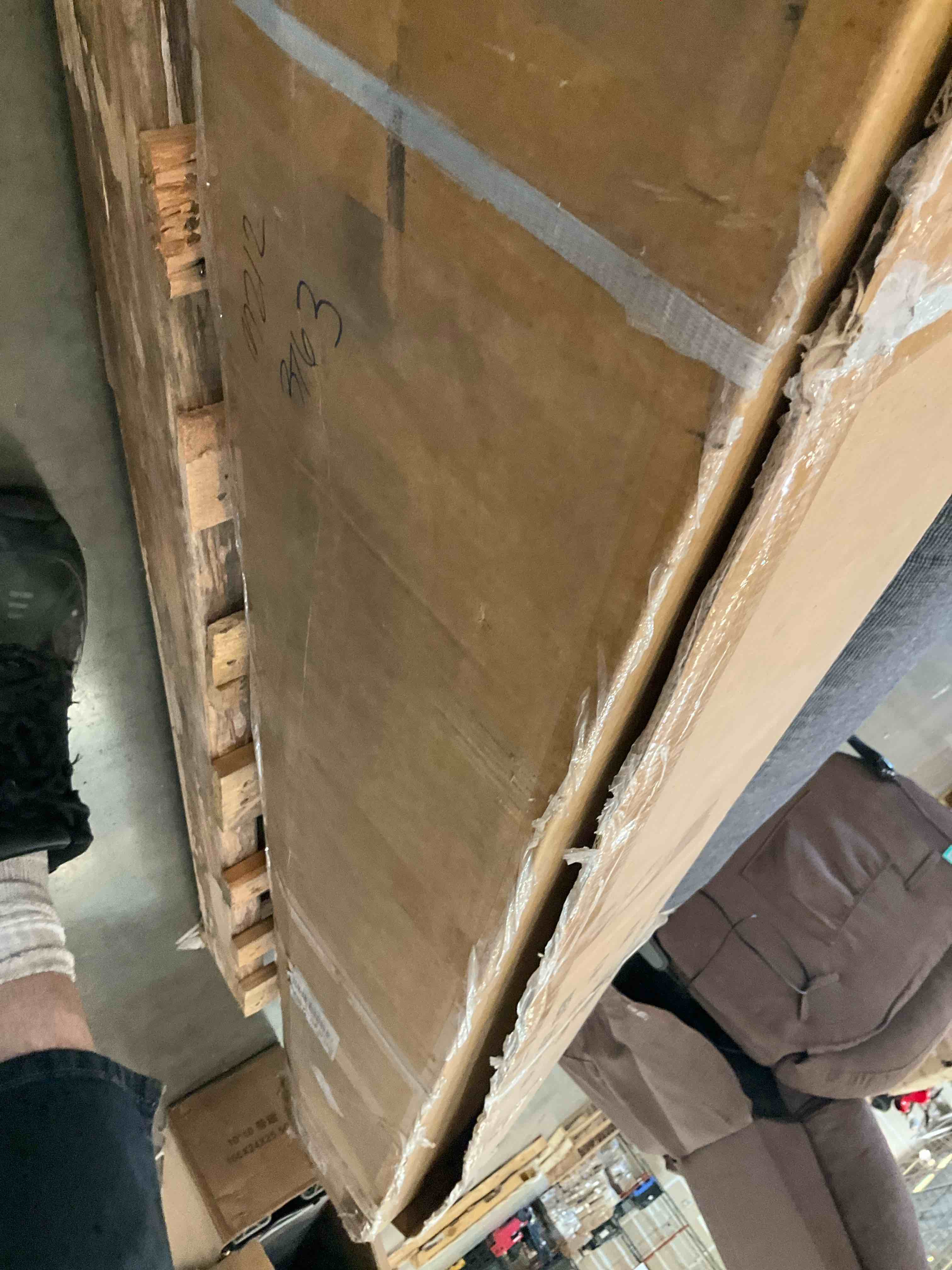 https://s3.amazonaws.com/lotting-images-prod/bidfta/TEA2363887_1750963565838.jpeg