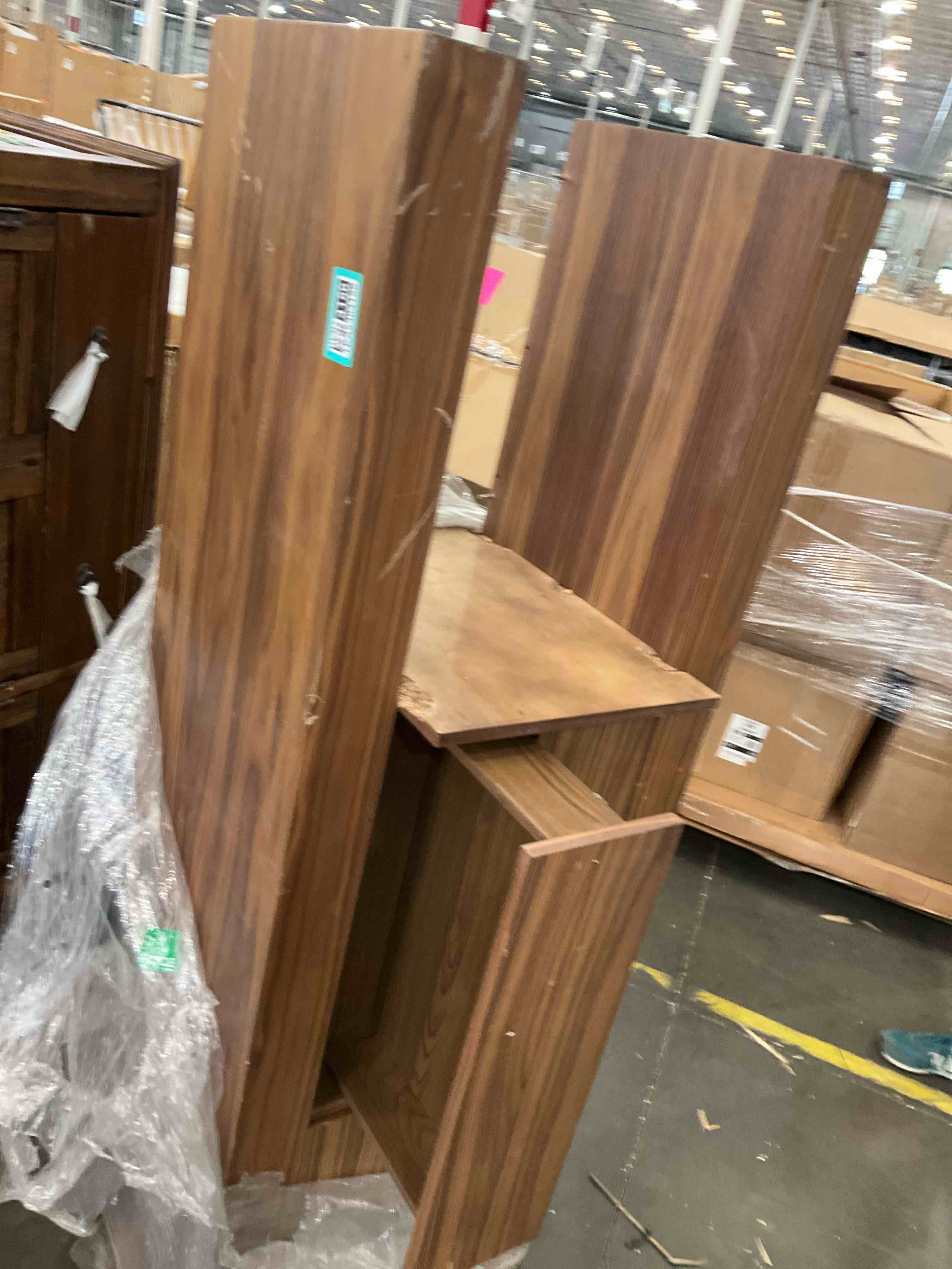 wooden chest/ unknown wooden furniture 