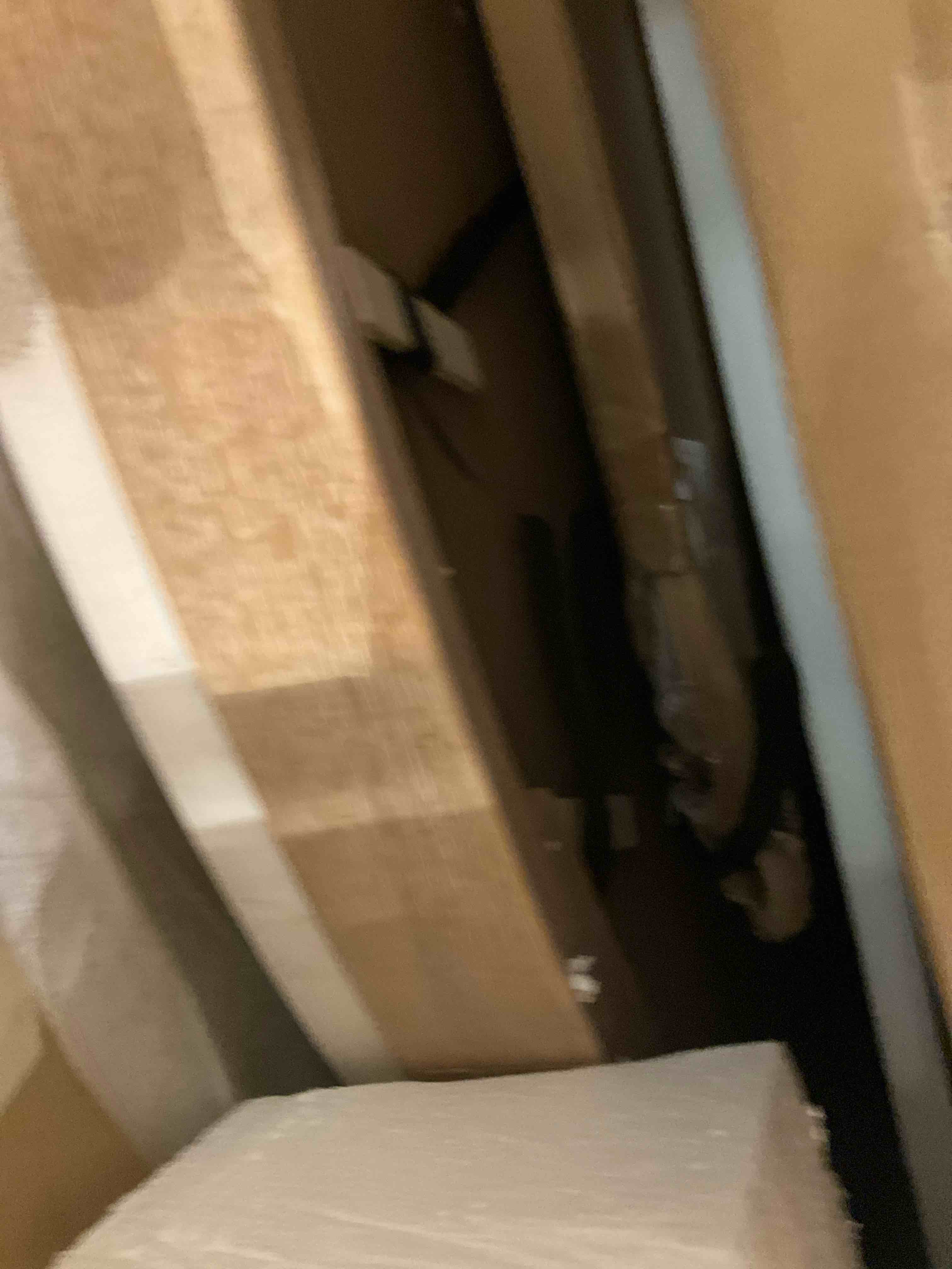 https://s3.amazonaws.com/lotting-images-prod/bidfta/TEA2364192_1751298345037.jpeg