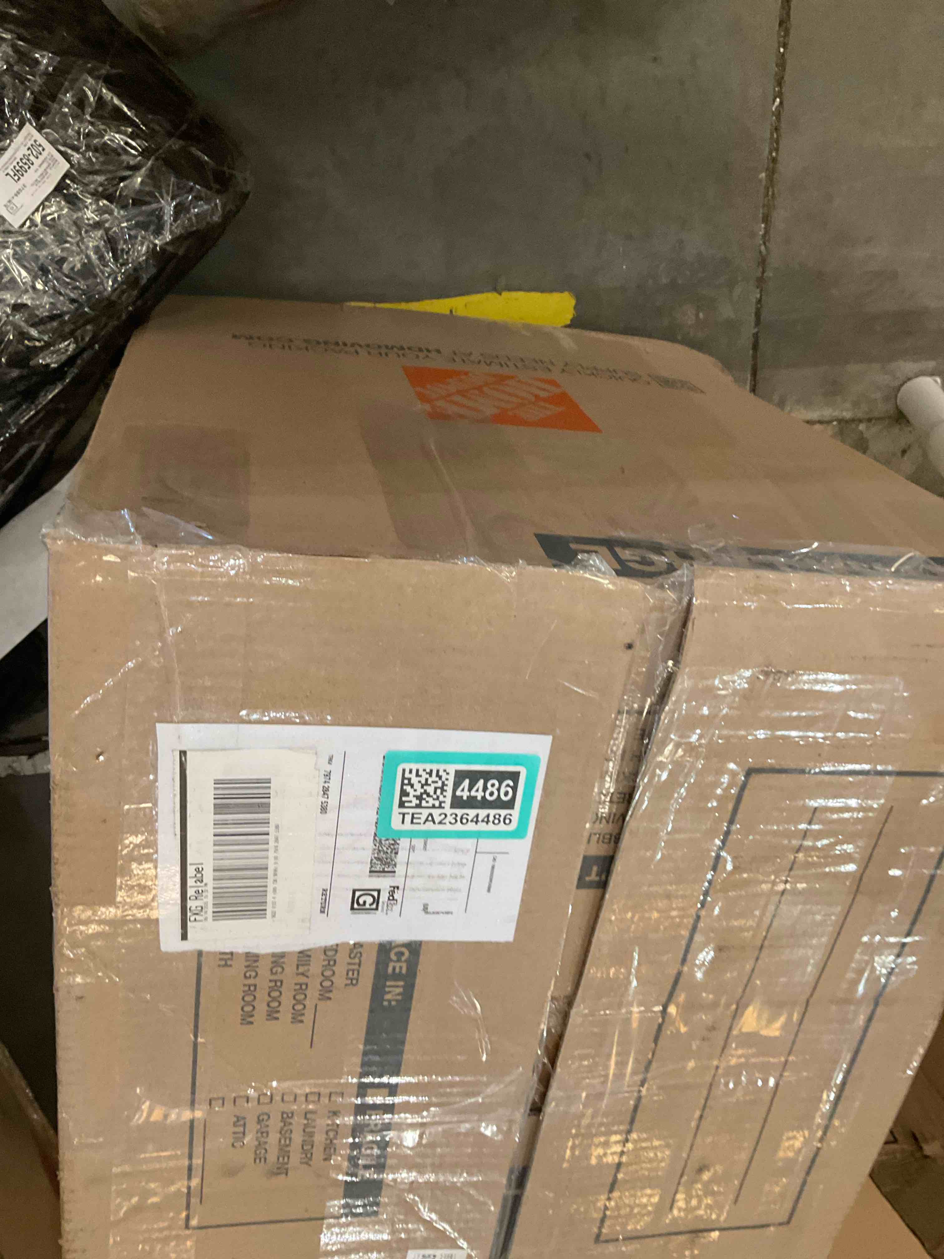 https://s3.amazonaws.com/lotting-images-prod/bidfta/TEA2364486_1751474404247.jpeg