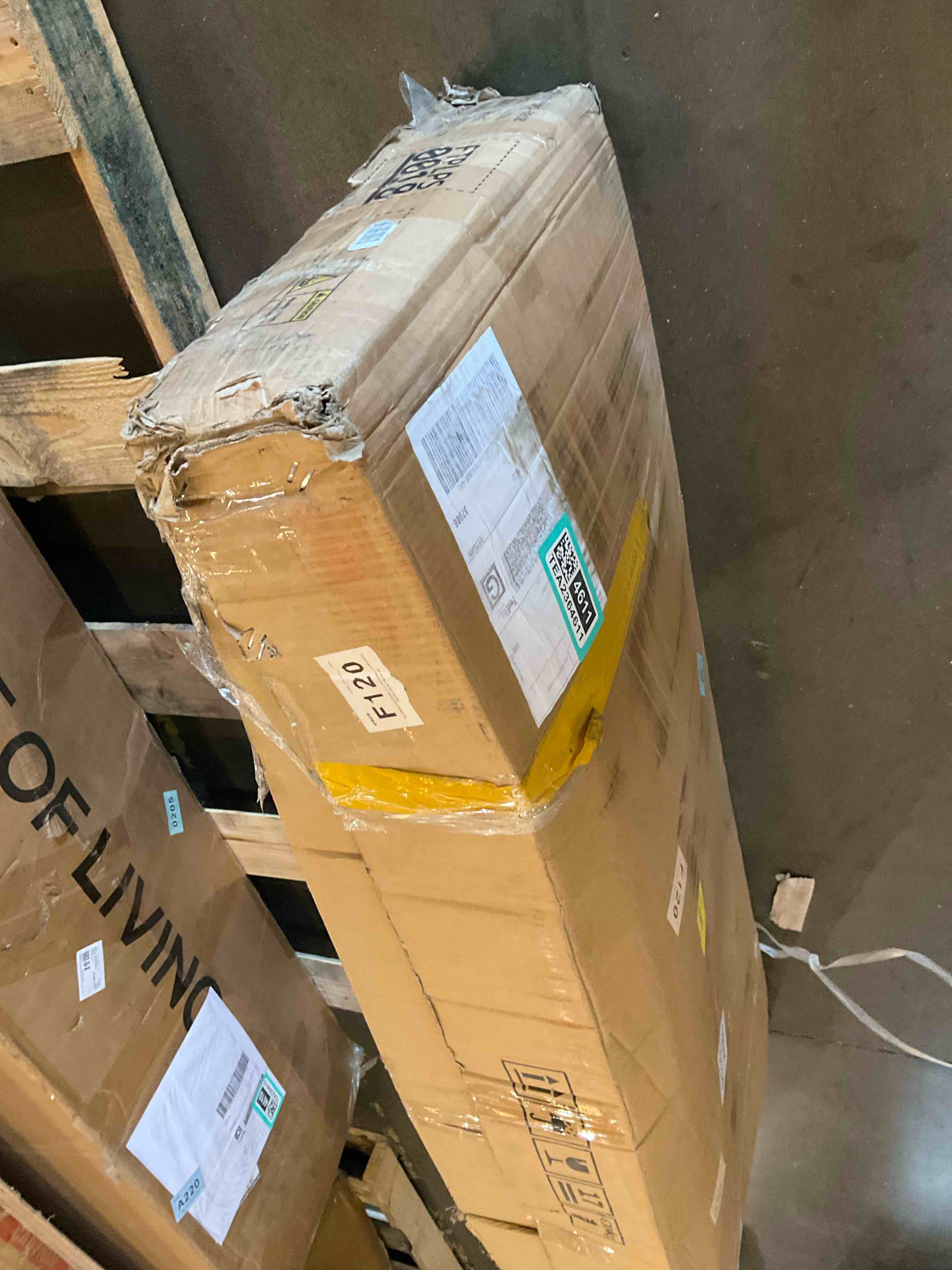 https://s3.amazonaws.com/lotting-images-prod/bidfta/TEA2364611_1751552288329.jpeg