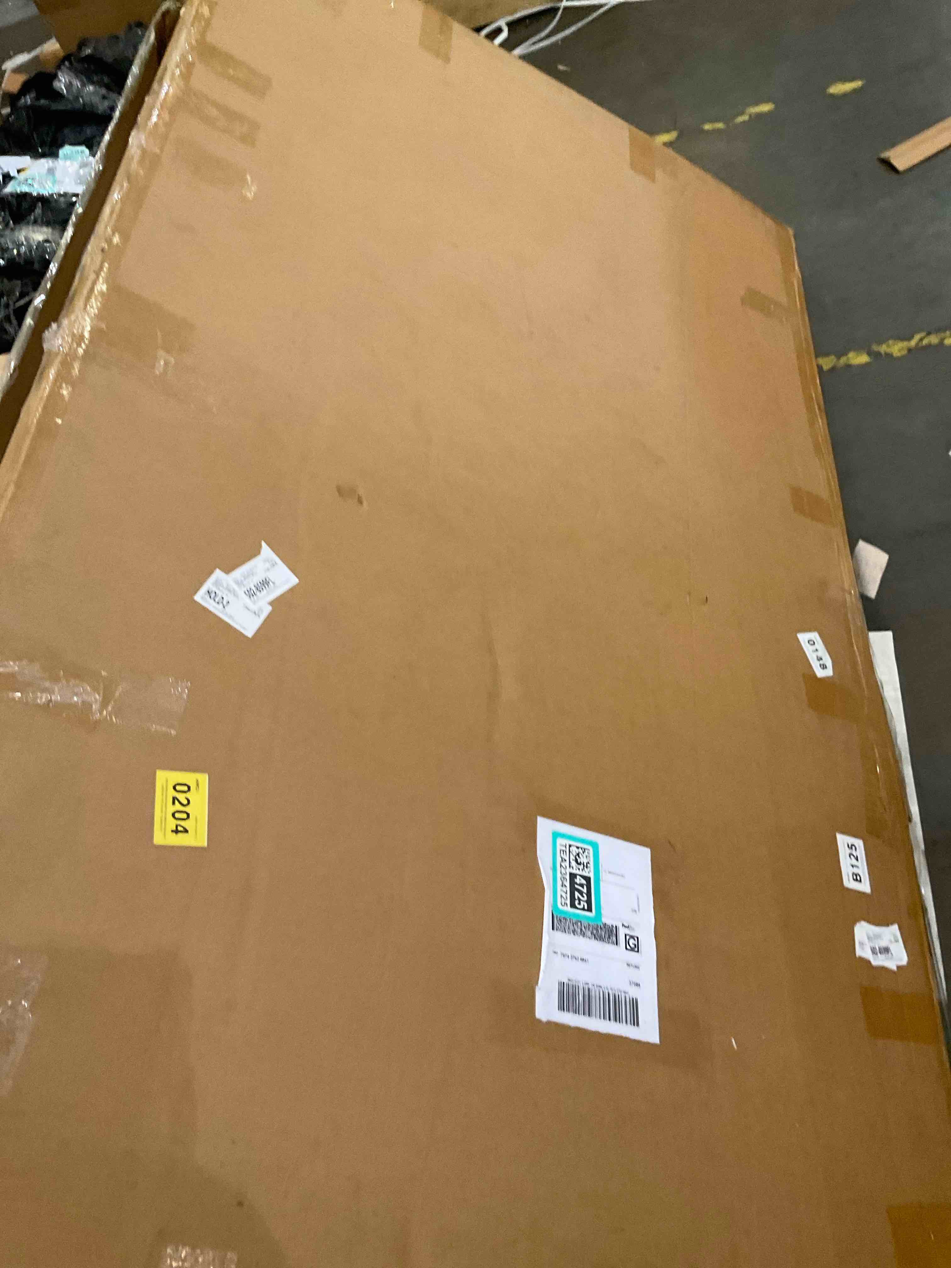 https://s3.amazonaws.com/lotting-images-prod/bidfta/TEA2364725_1751569568982.jpeg