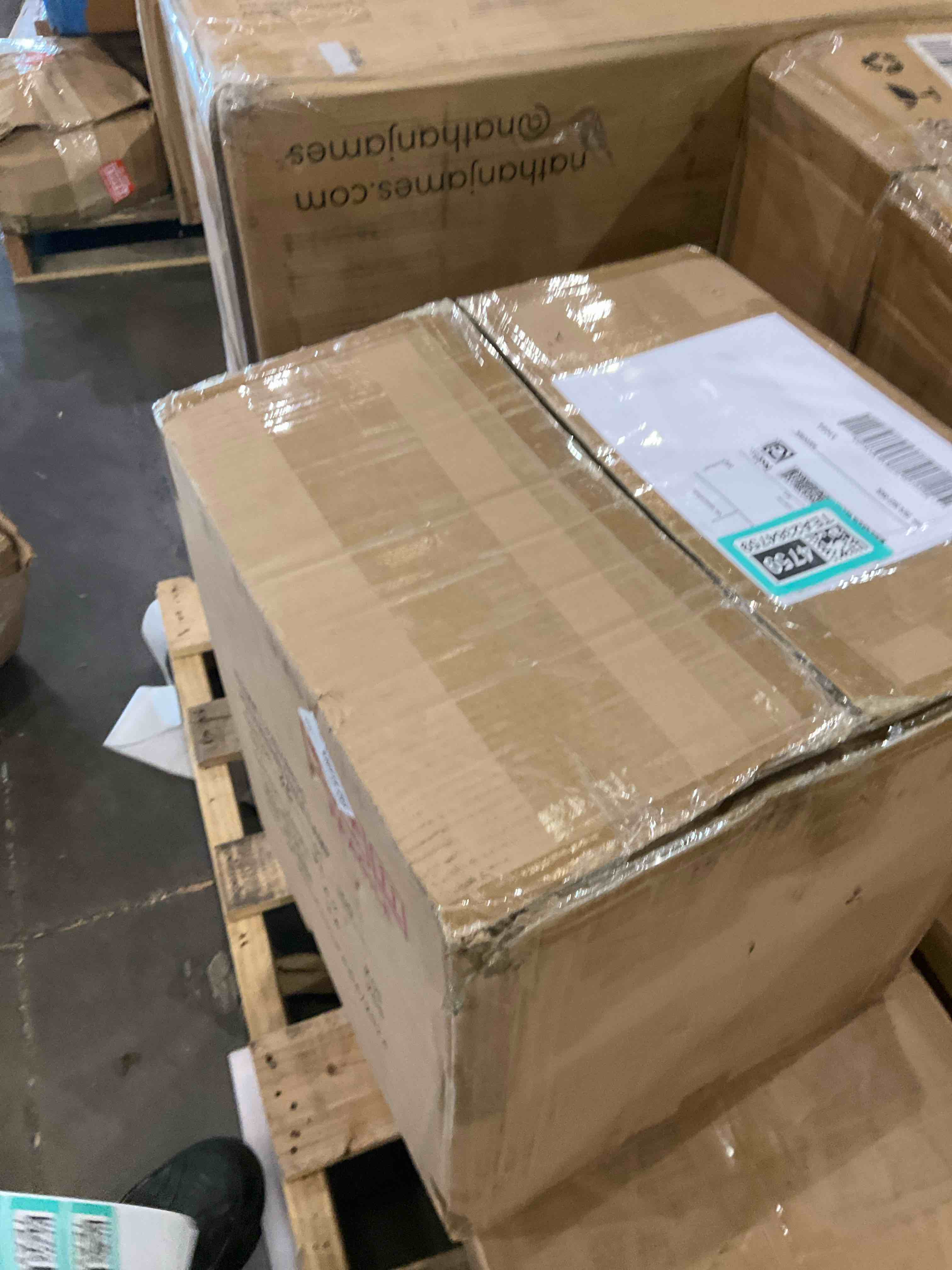 https://s3.amazonaws.com/lotting-images-prod/bidfta/TEA2364759_1751888502950.jpeg