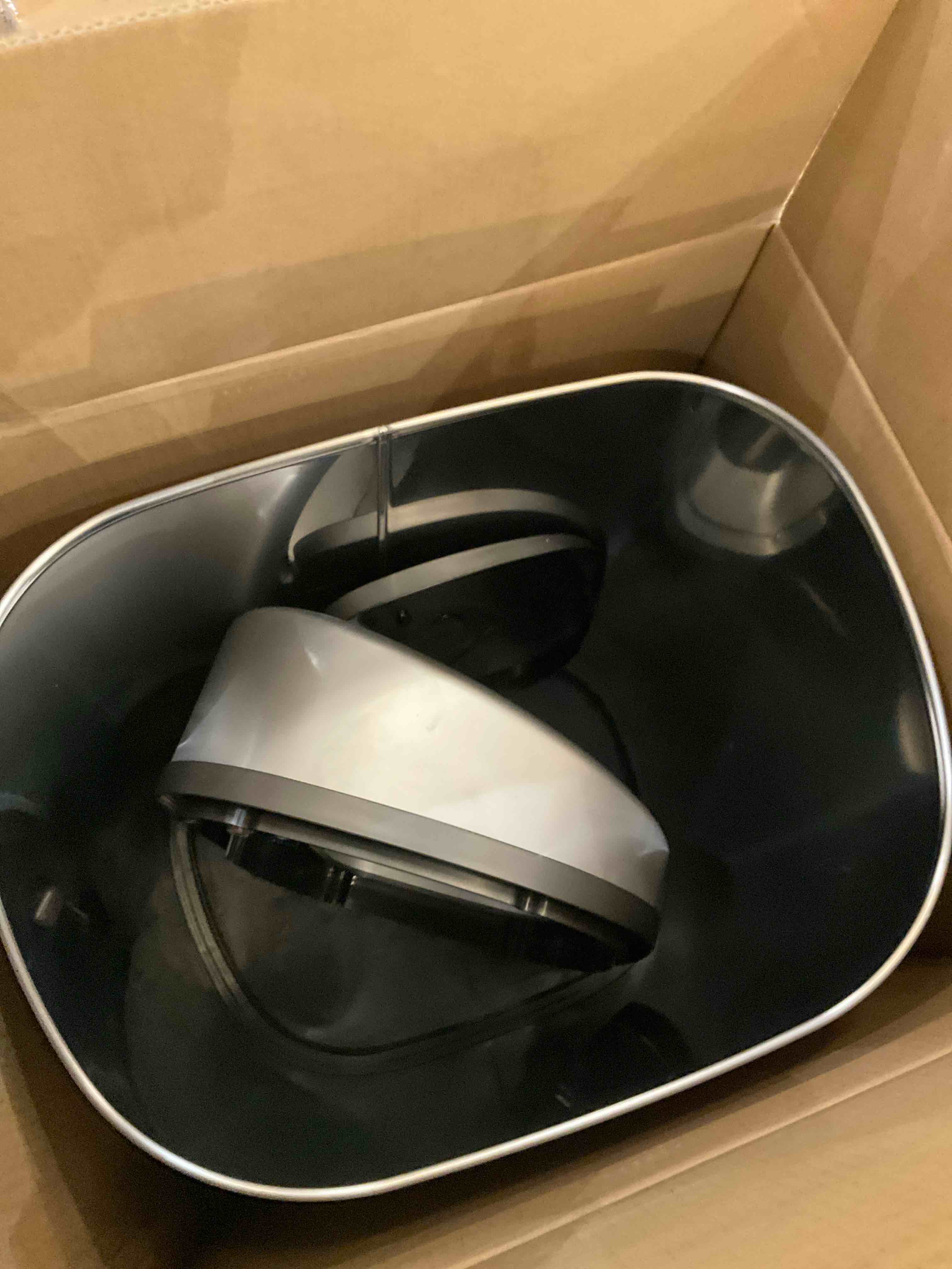 https://s3.amazonaws.com/lotting-images-prod/bidfta/TEA2364818_1751896949782.jpeg