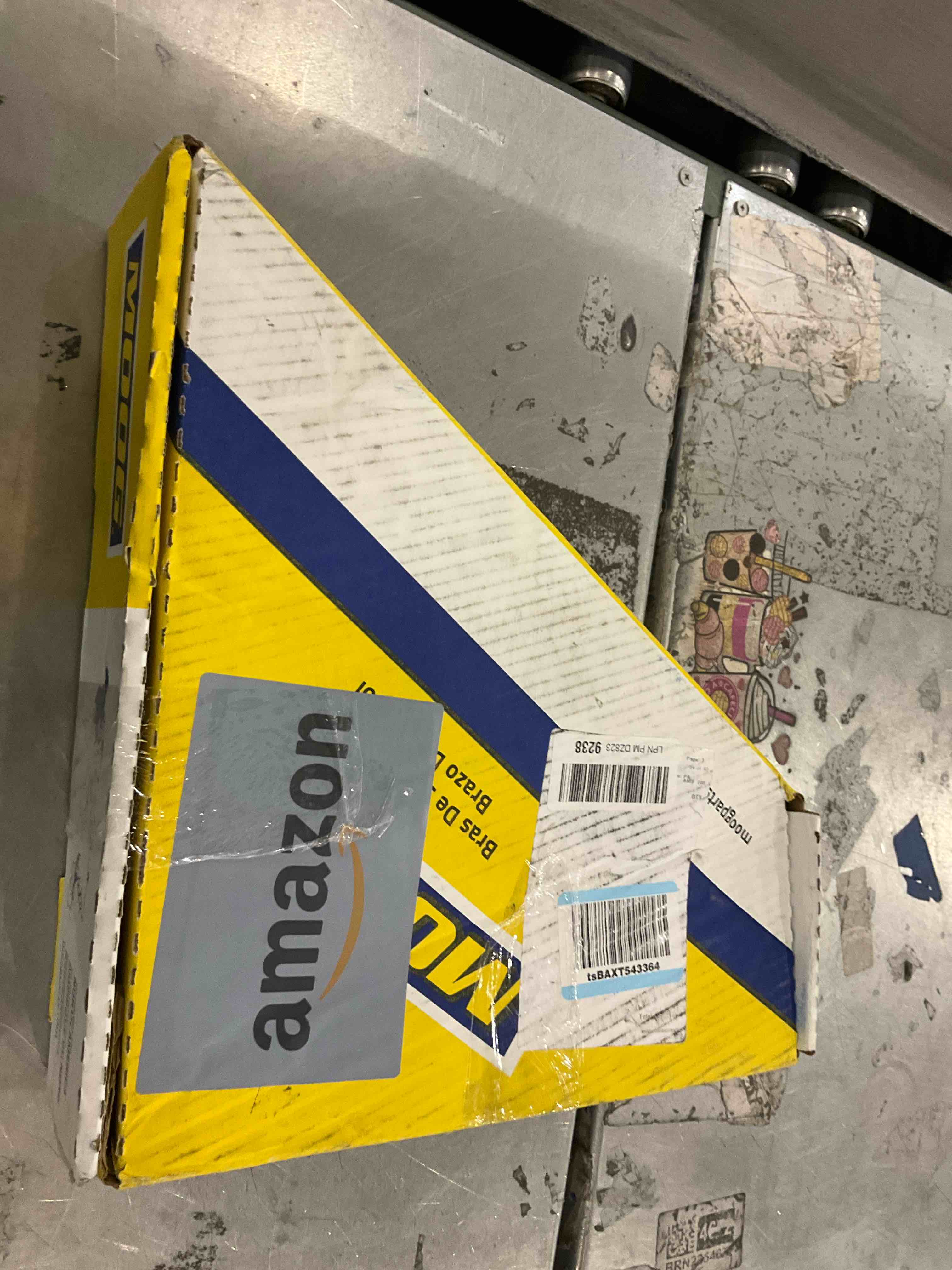 https://s3.amazonaws.com/lotting-images-prod/bidfta/TEA2366837_1750168096903.jpeg