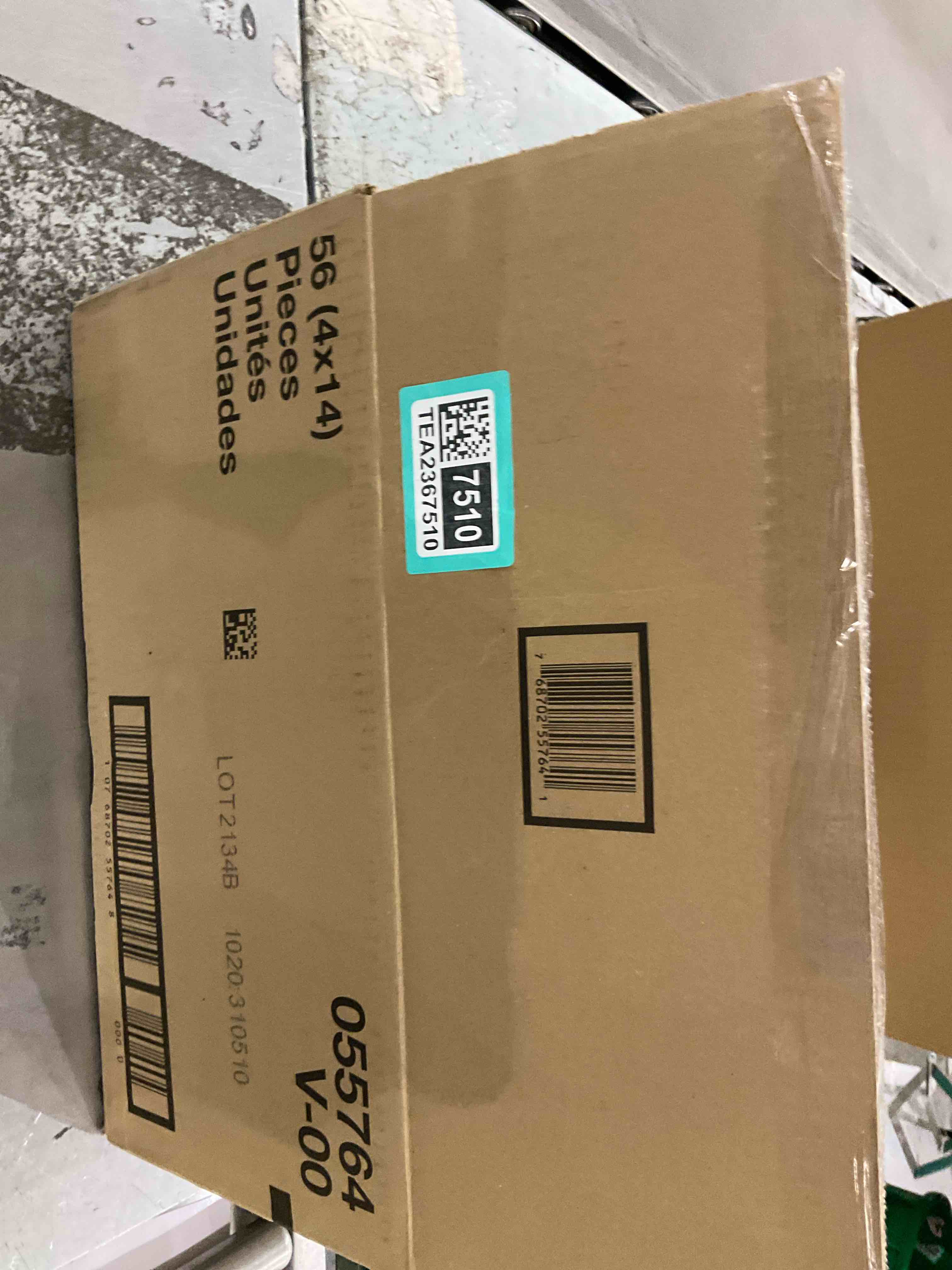 https://s3.amazonaws.com/lotting-images-prod/bidfta/TEA2367510_1750246691108.jpeg