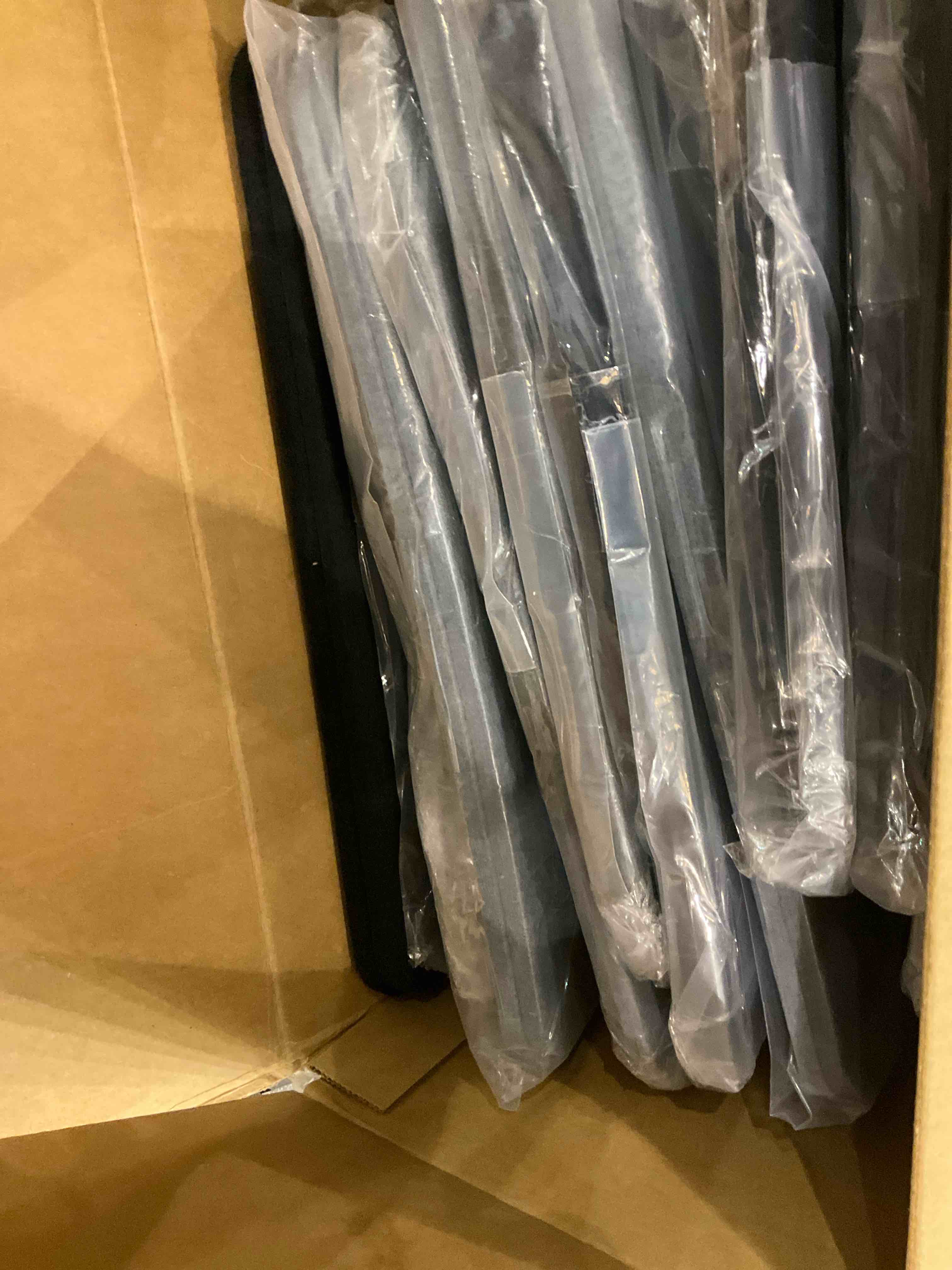 https://s3.amazonaws.com/lotting-images-prod/bidfta/TEA2367594_1750254024922.jpeg