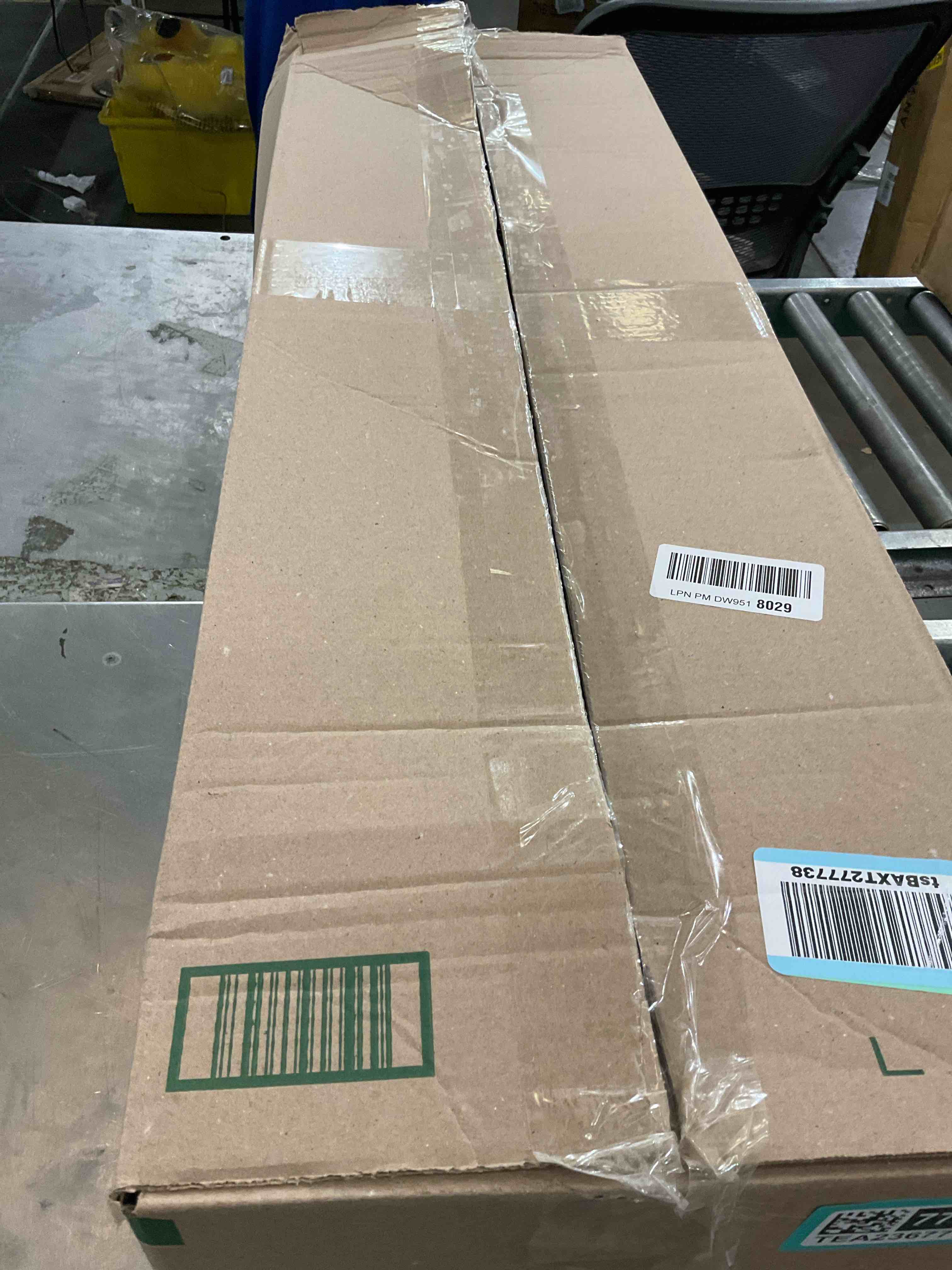 https://s3.amazonaws.com/lotting-images-prod/bidfta/TEA2367733_1750260687647.jpeg