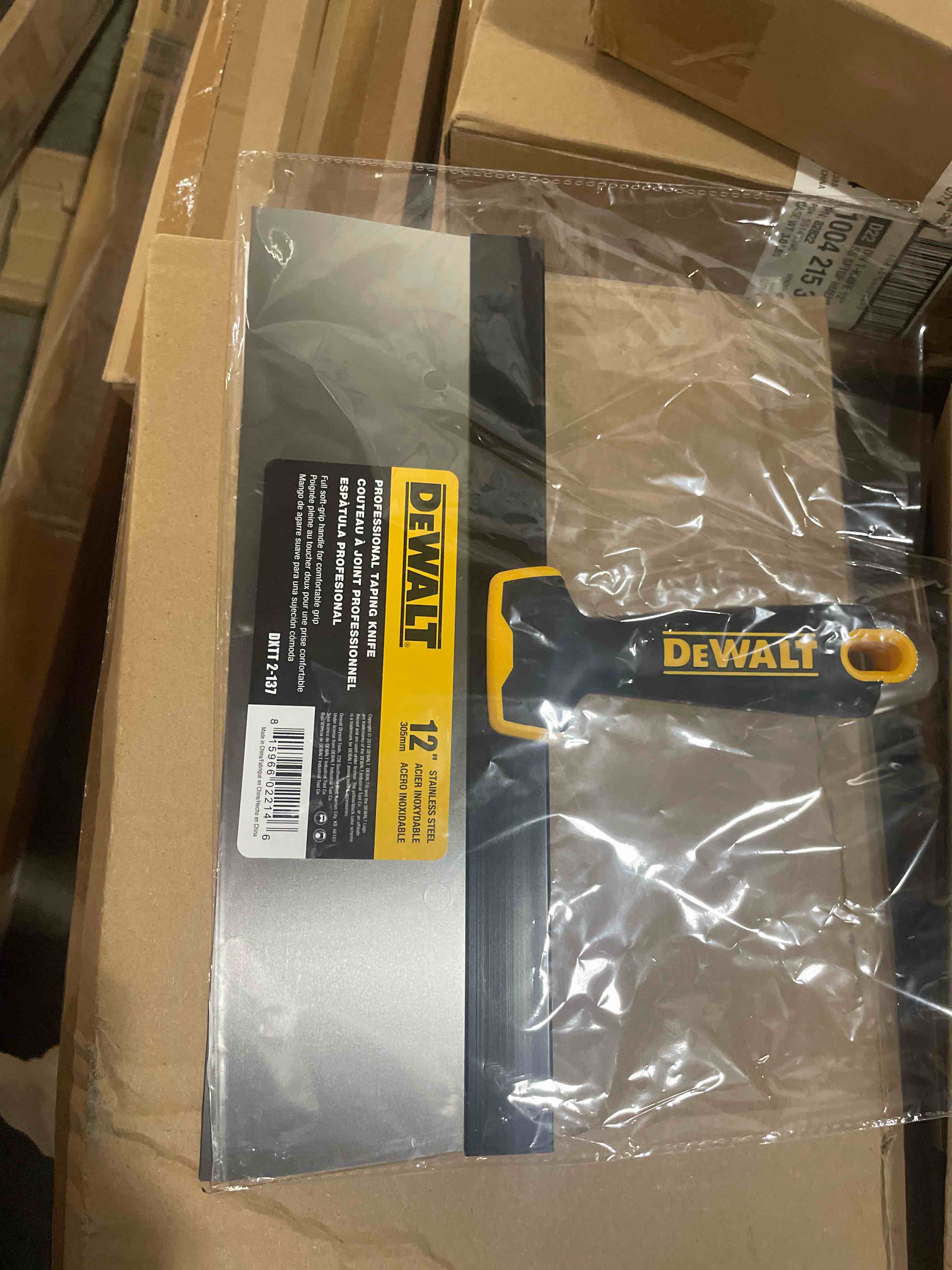 https://s3.amazonaws.com/lotting-images-prod/bidfta/TEA2392001_1751460848403.jpeg