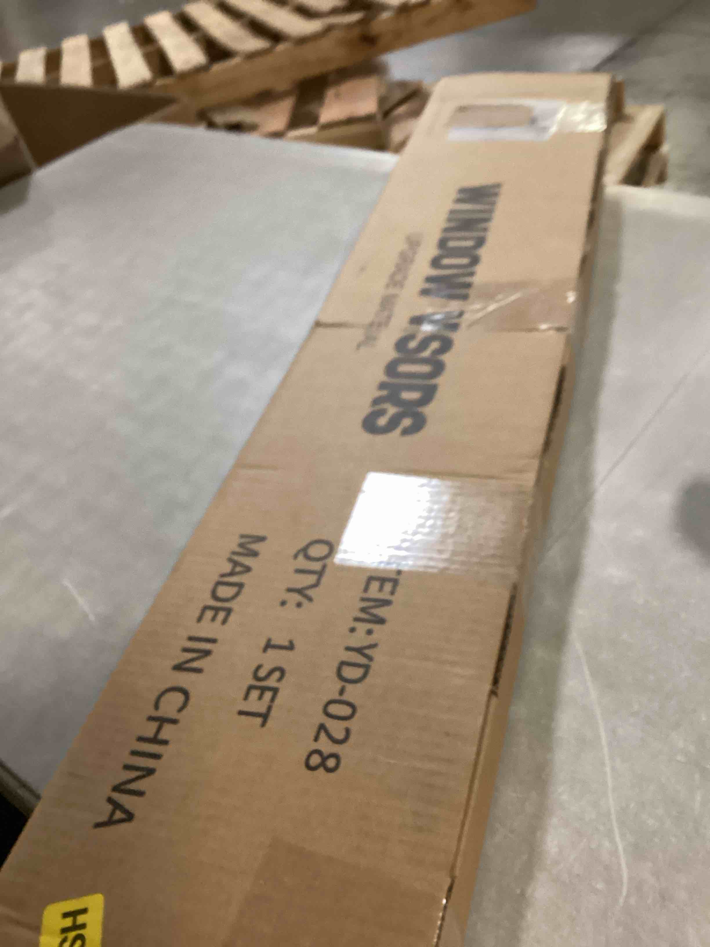 https://s3.amazonaws.com/lotting-images-prod/bidfta/TEA2395465_1750179310318.jpeg