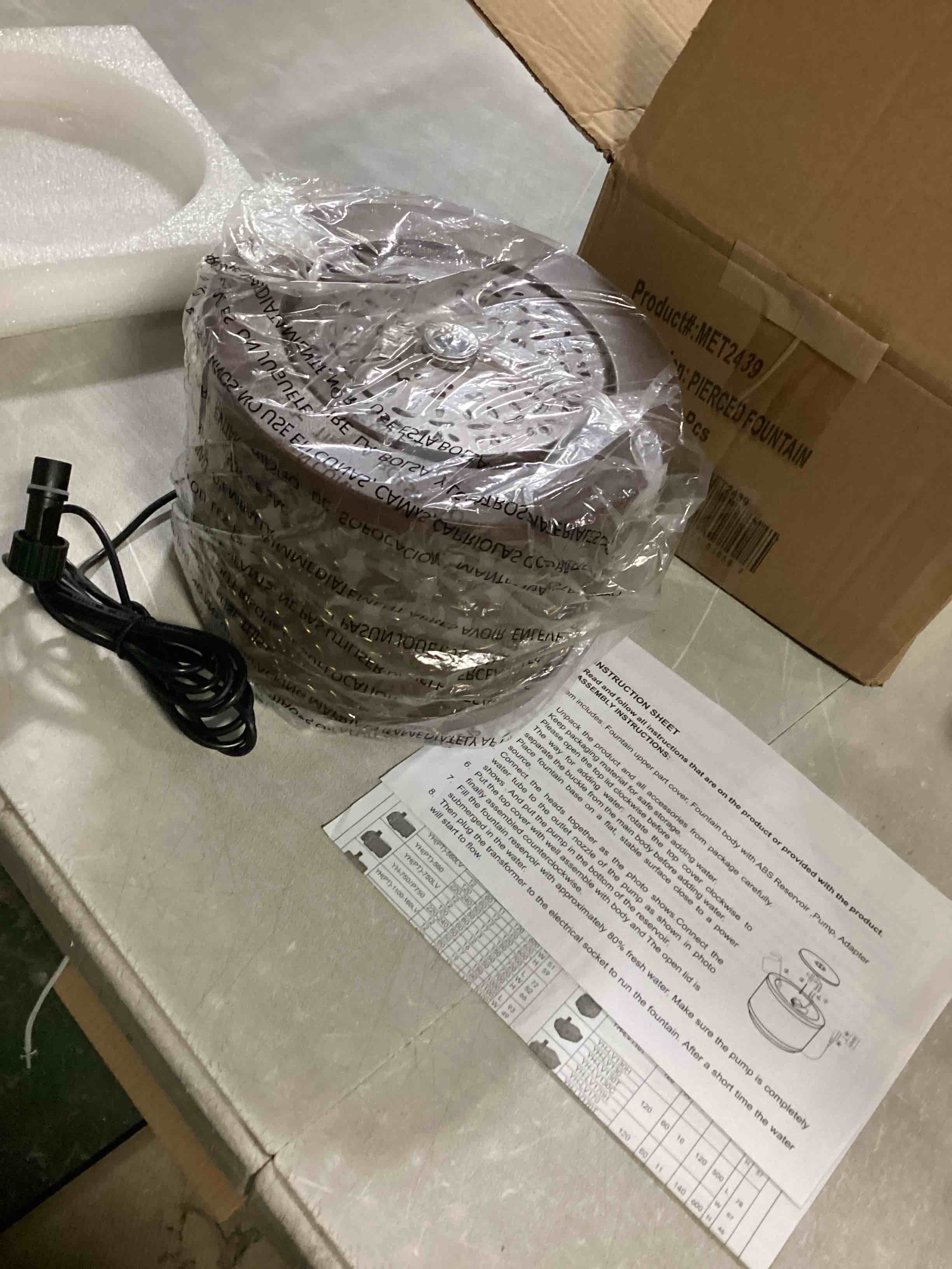 https://s3.amazonaws.com/lotting-images-prod/bidfta/TEA2395579_1750261392462.jpeg