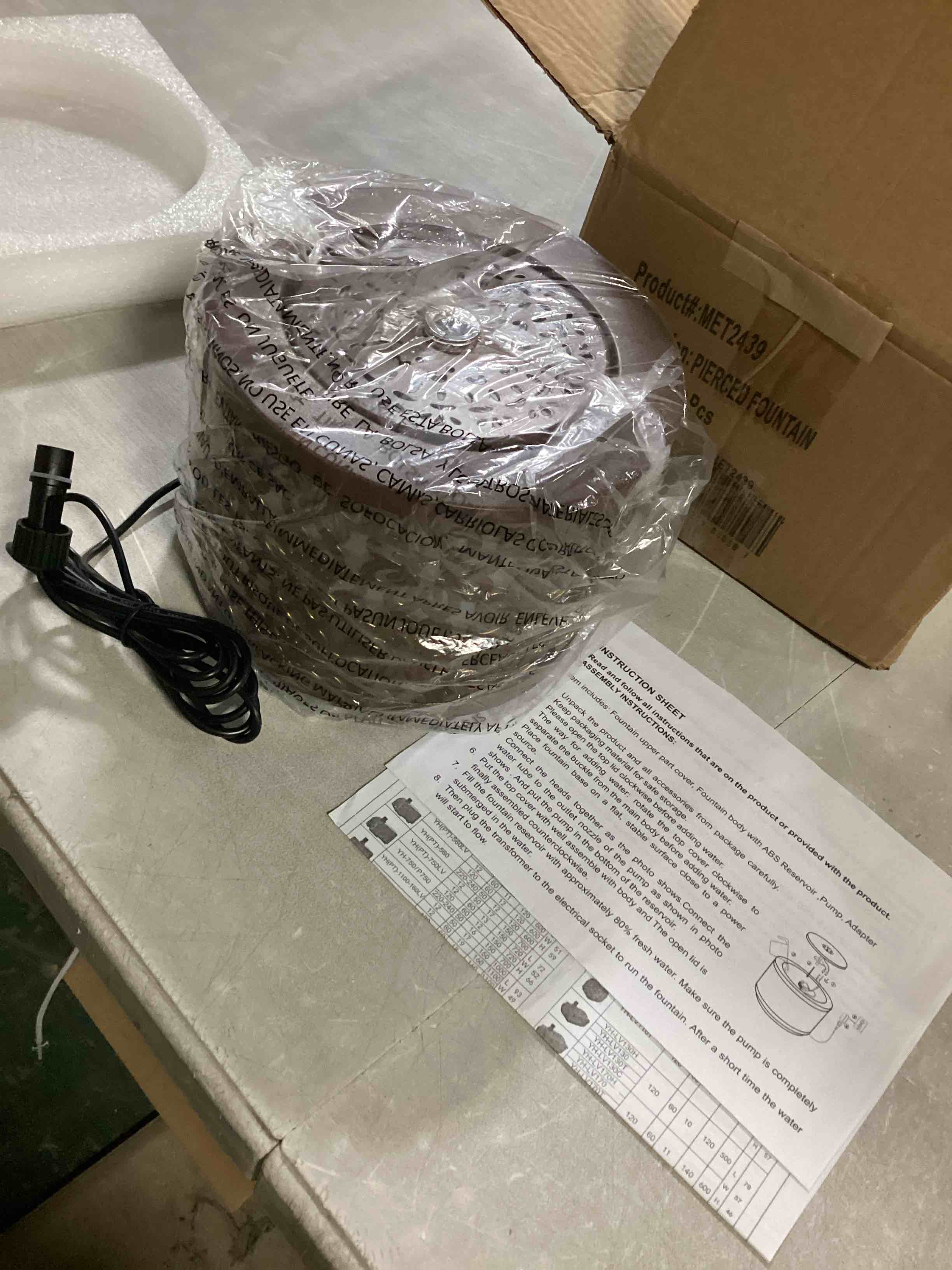 https://s3.amazonaws.com/lotting-images-prod/bidfta/TEA2395579_1750261393145.jpeg