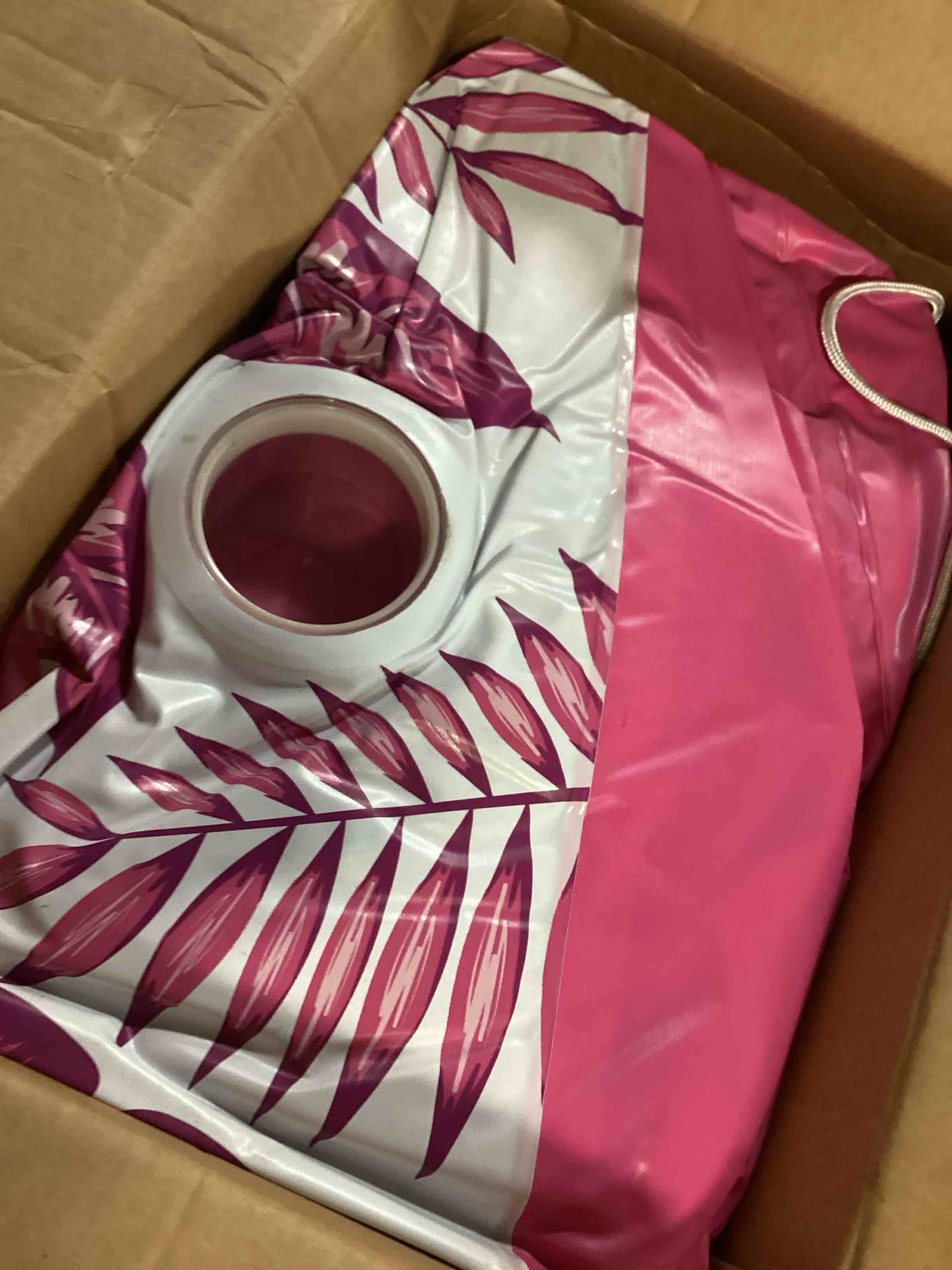 https://s3.amazonaws.com/lotting-images-prod/bidfta/TEA2395708_1750422092804.jpeg