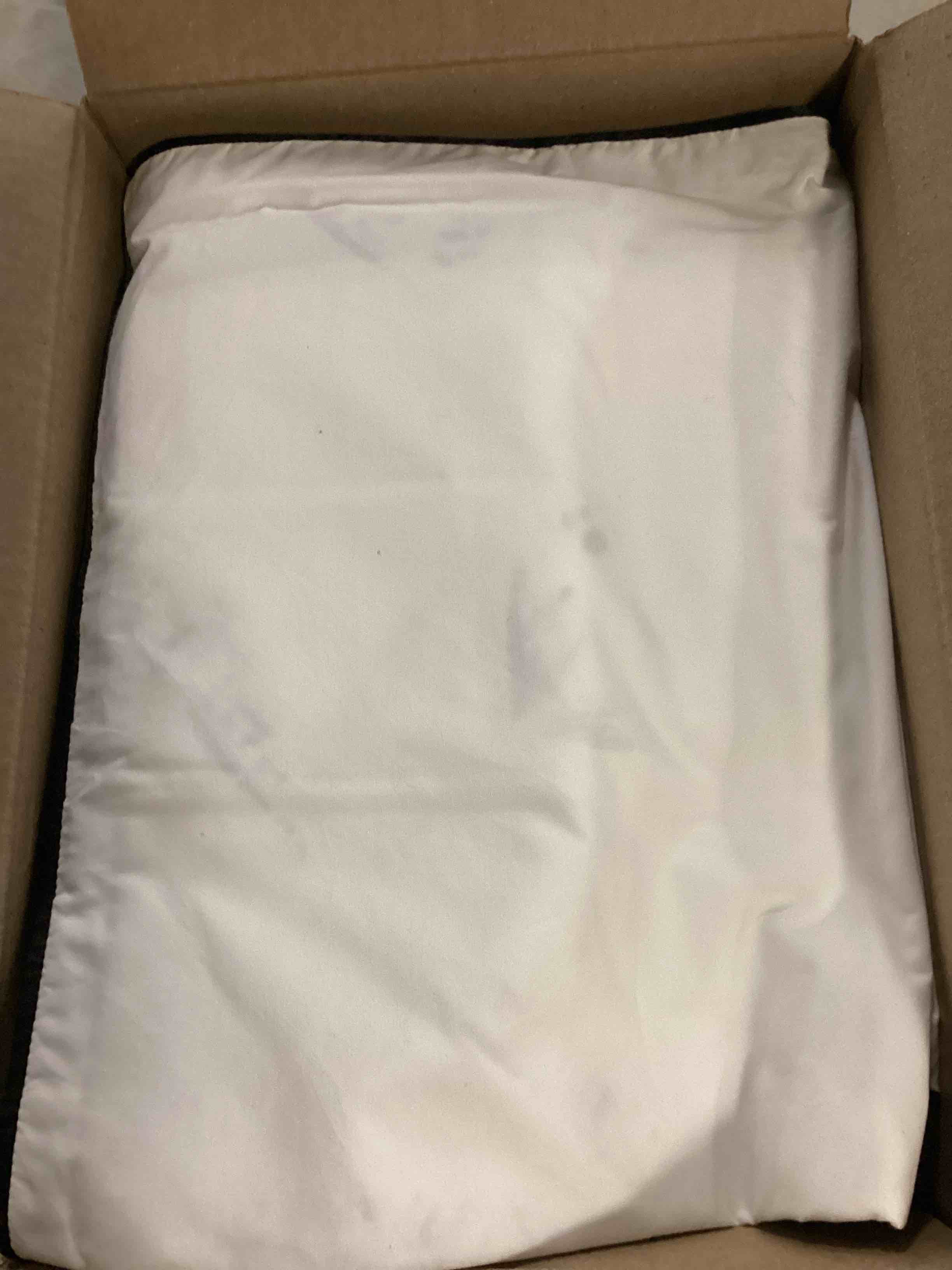 https://s3.amazonaws.com/lotting-images-prod/bidfta/TEA2395727_1750427100744.jpeg