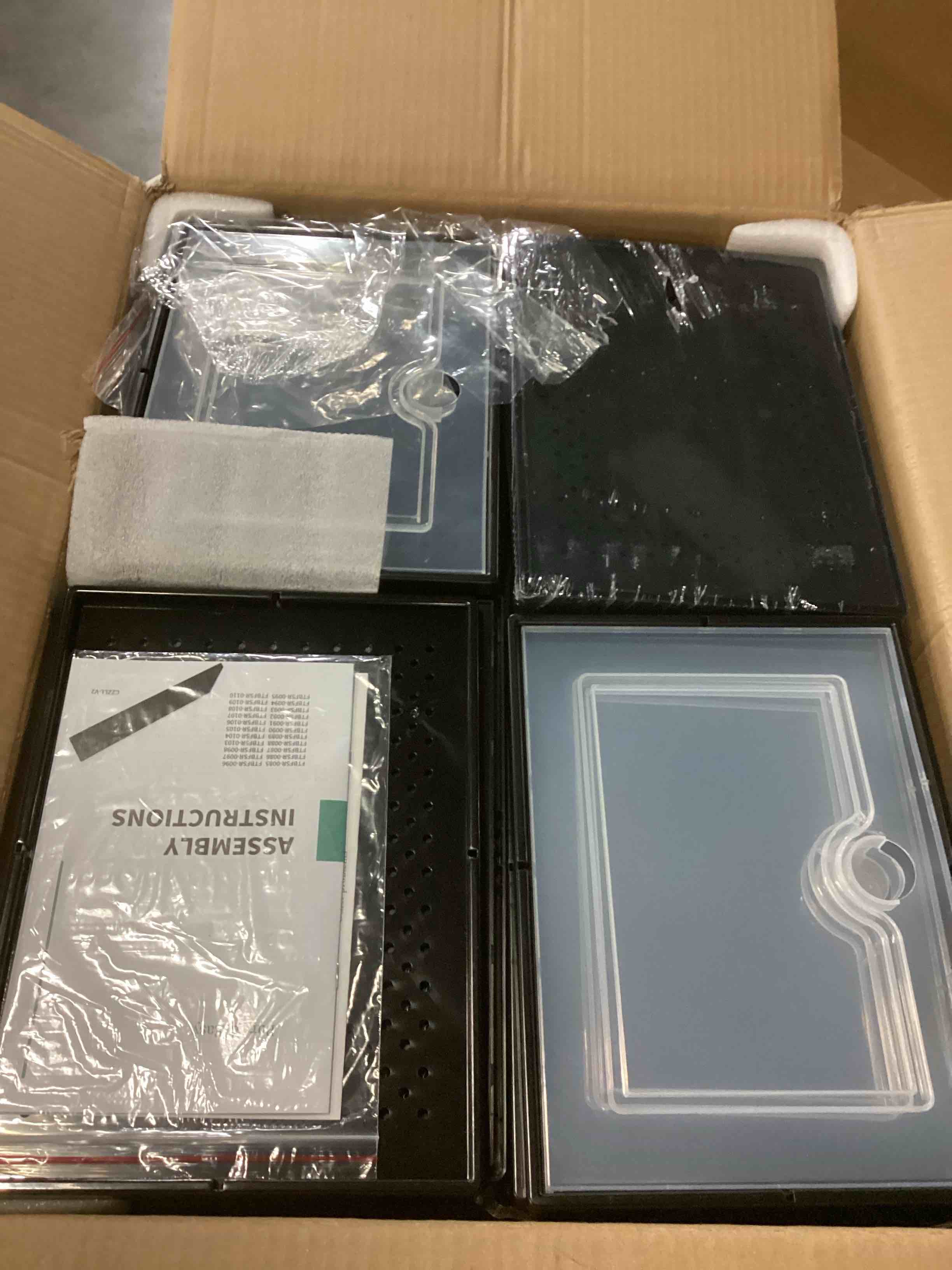 https://s3.amazonaws.com/lotting-images-prod/bidfta/TEA2404067_1745516255301.jpeg