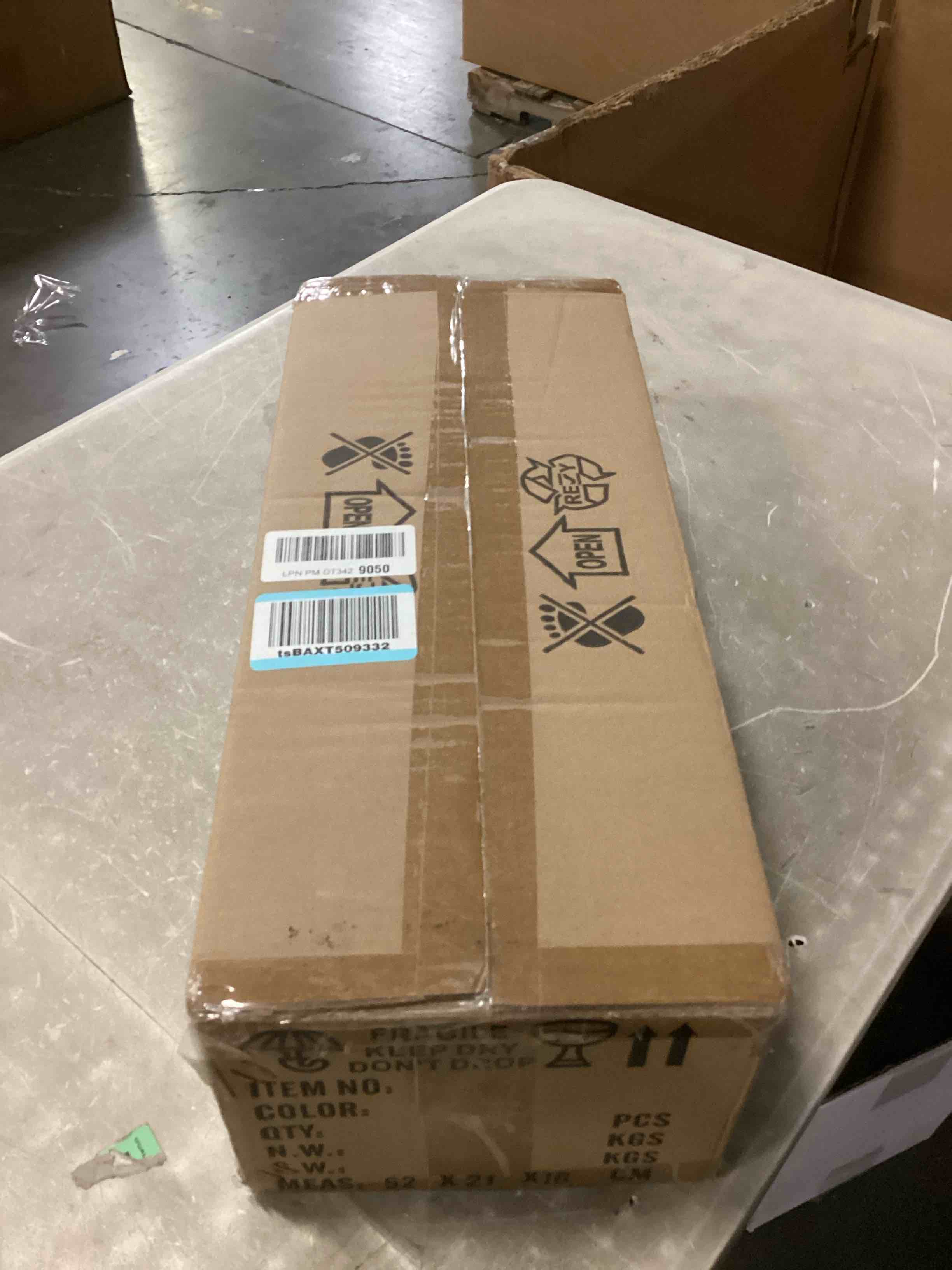 https://s3.amazonaws.com/lotting-images-prod/bidfta/TEA2404406_1746104354149.jpeg