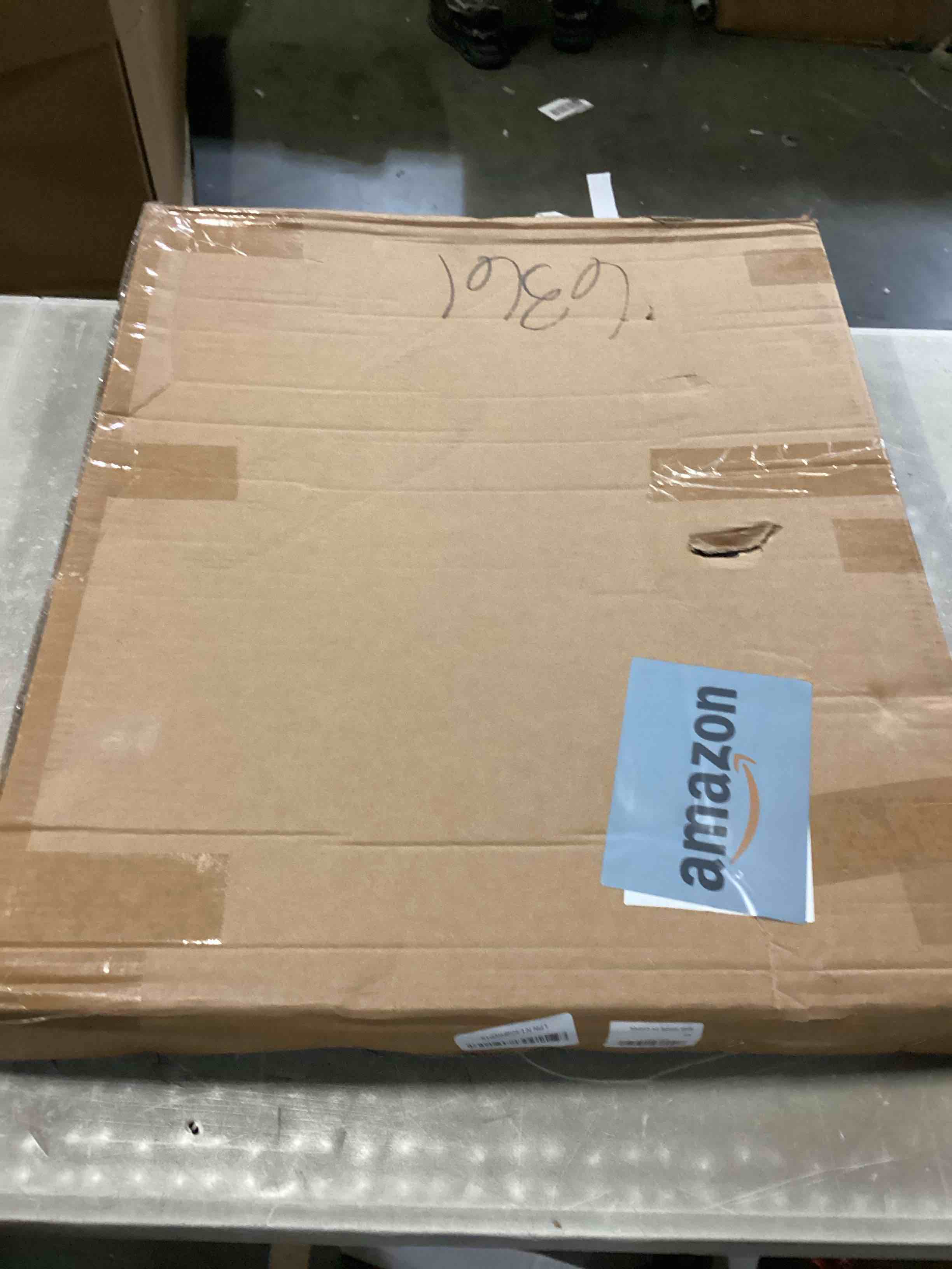 https://s3.amazonaws.com/lotting-images-prod/bidfta/TEA2404608_1746458318837.jpeg