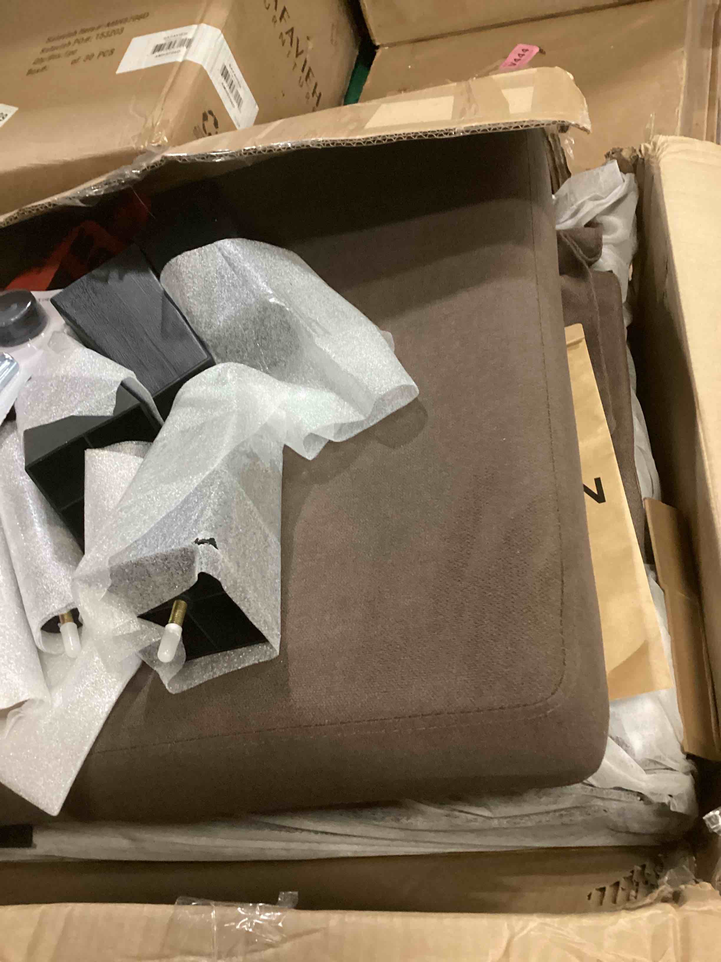 https://s3.amazonaws.com/lotting-images-prod/bidfta/TEA2404712_1746616739608.jpeg