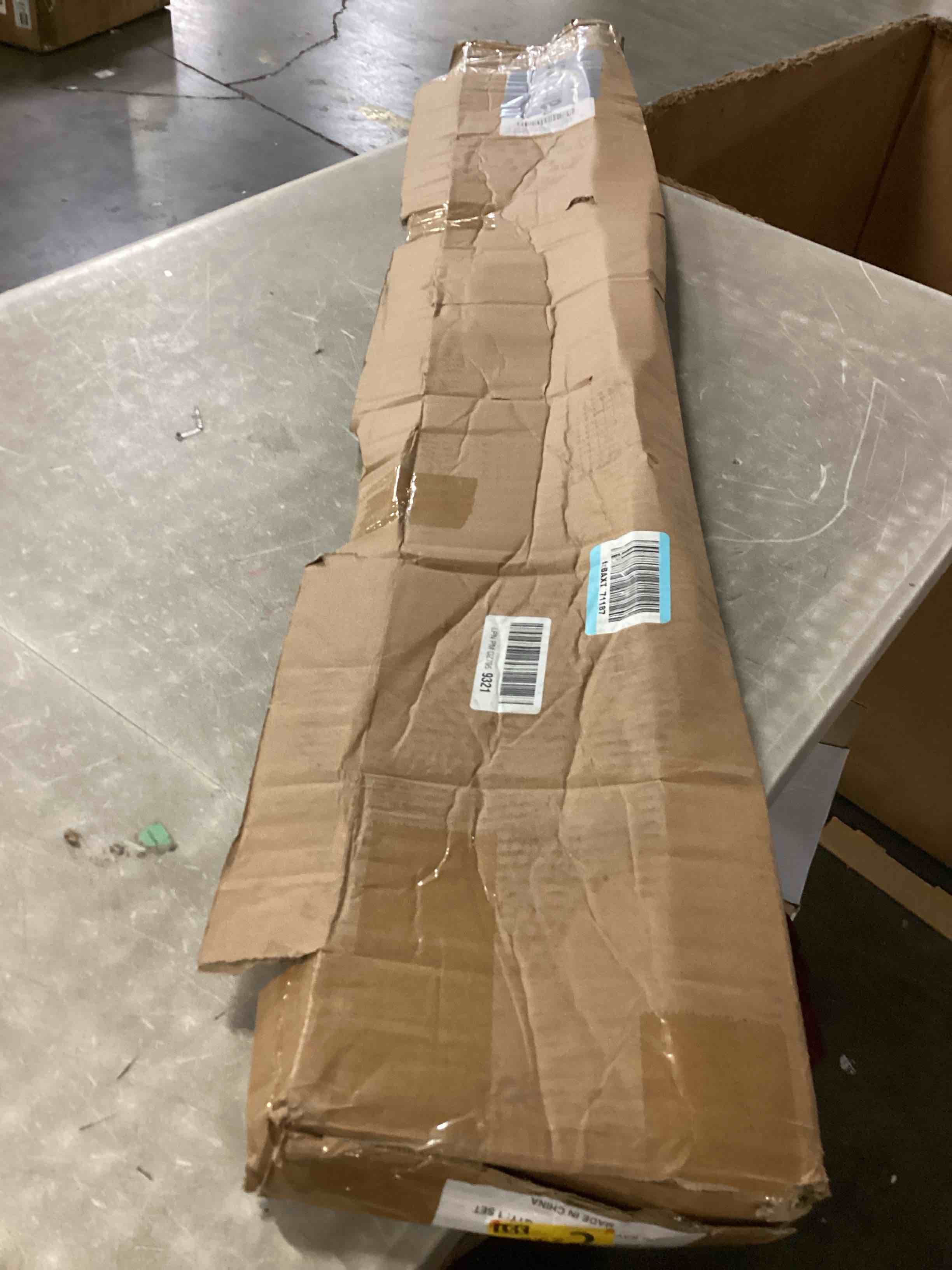 https://s3.amazonaws.com/lotting-images-prod/bidfta/TEA2406421_1749919147948.jpeg