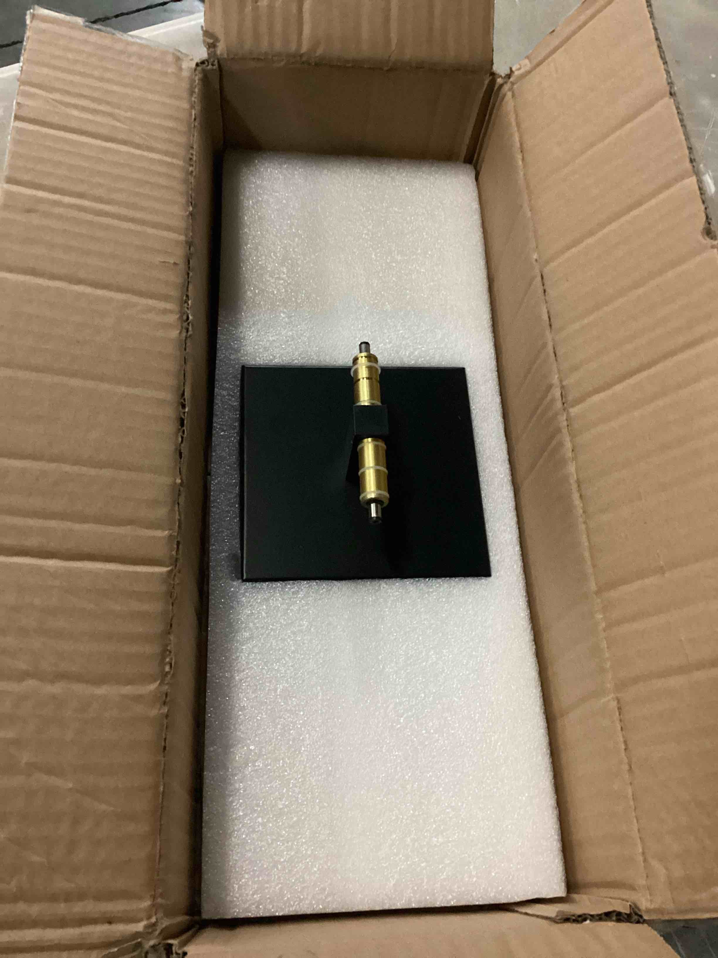 https://s3.amazonaws.com/lotting-images-prod/bidfta/TEA2406537_1750175354964.jpeg
