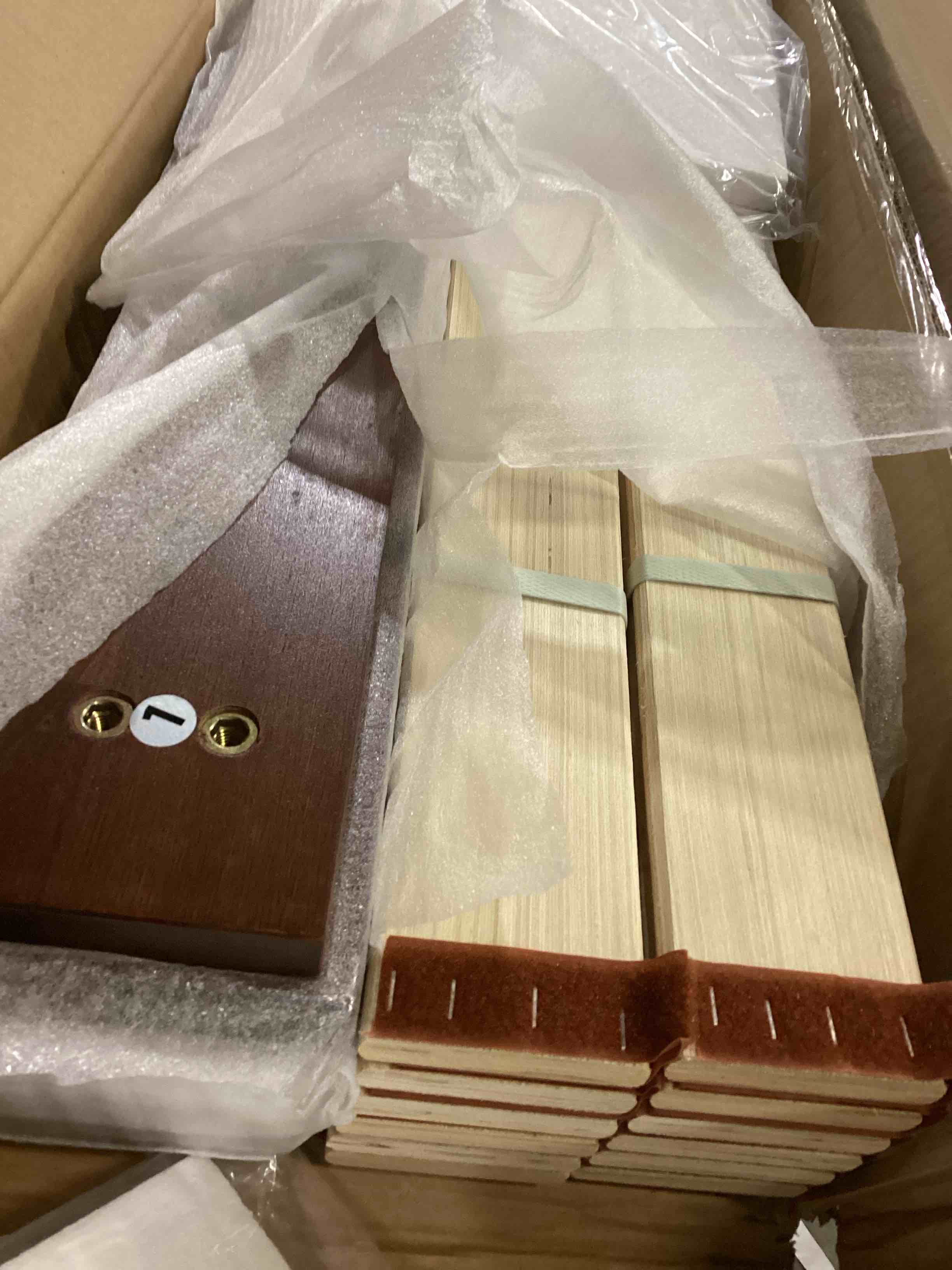 https://s3.amazonaws.com/lotting-images-prod/bidfta/TEA2406815_1750689944359.jpeg